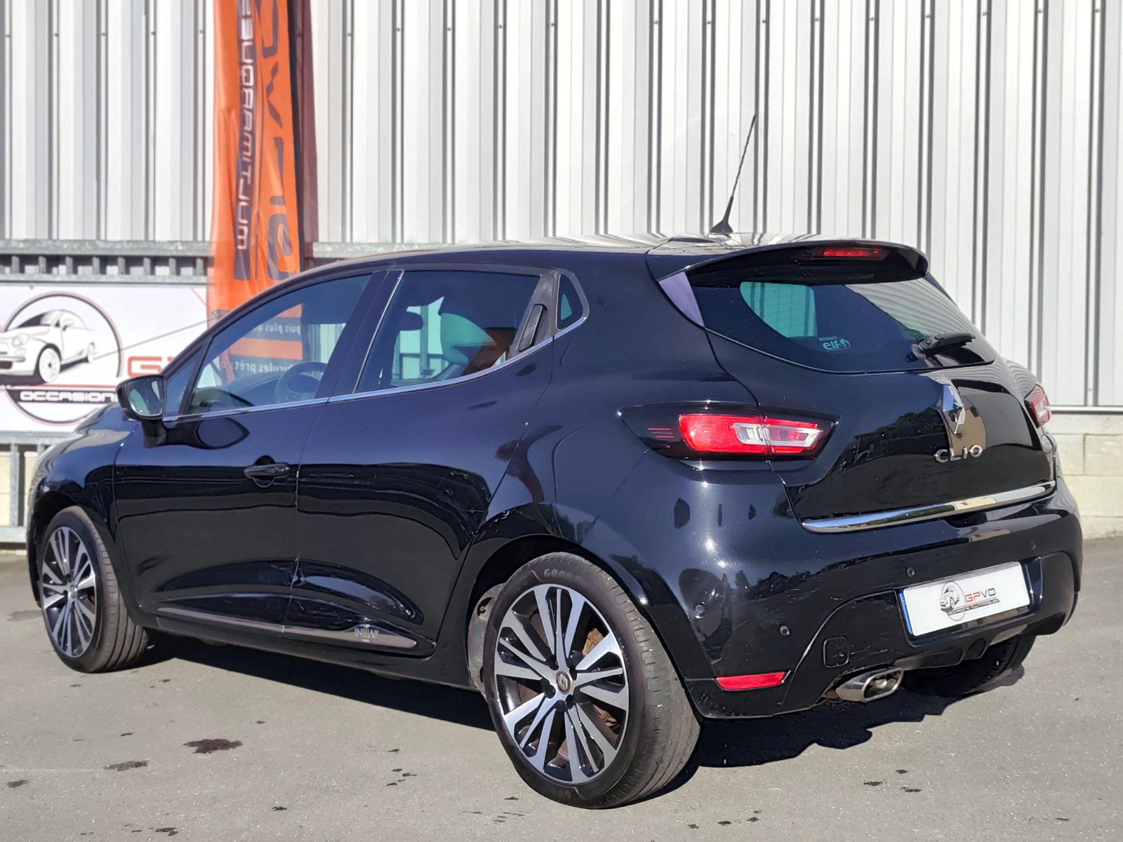 Renault CLIO TCE 120 ENERGY EDC INITIALE PARIS - vue 1