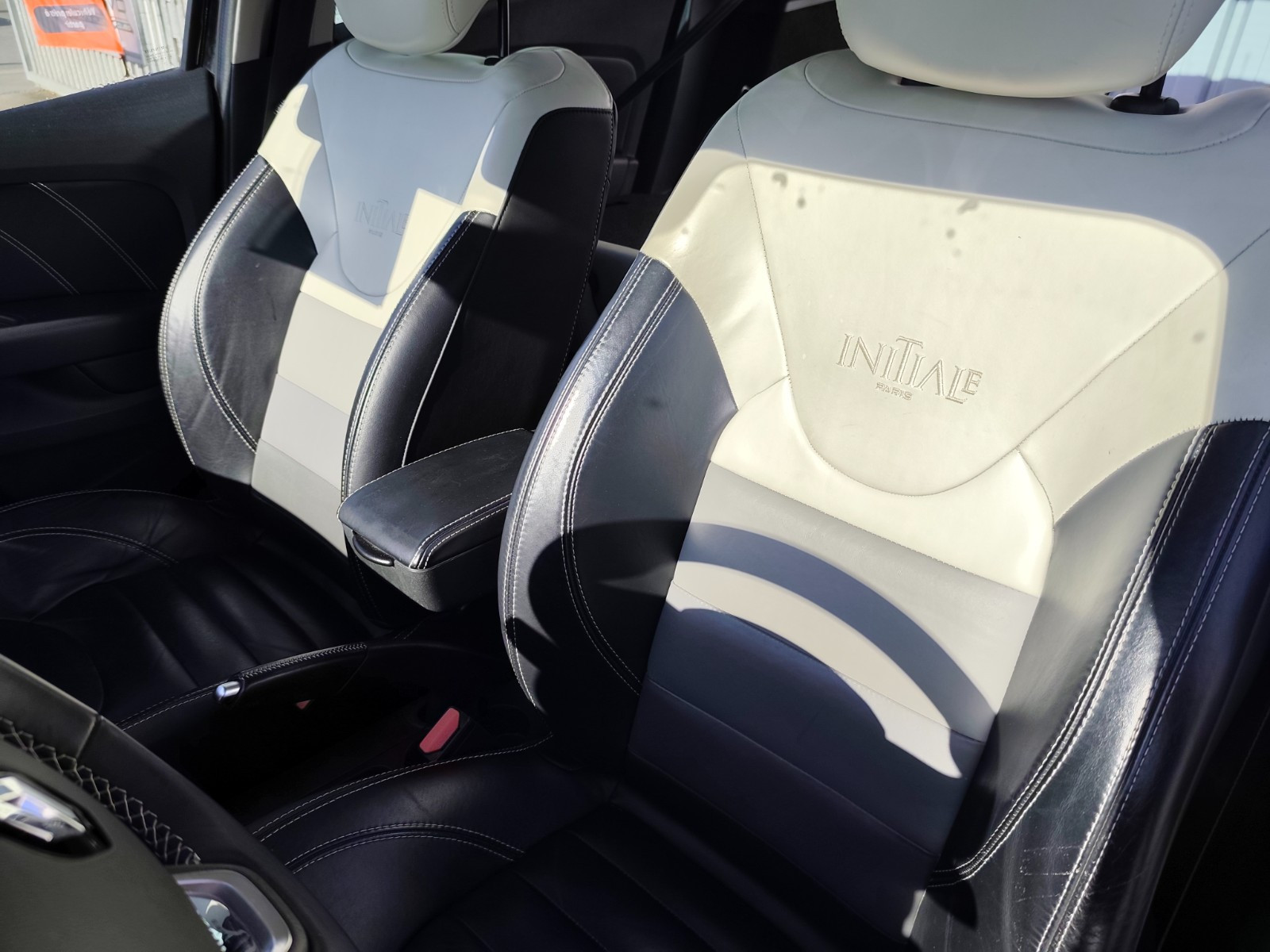 Renault CLIO TCE 120 ENERGY EDC INITIALE PARIS - vue 1