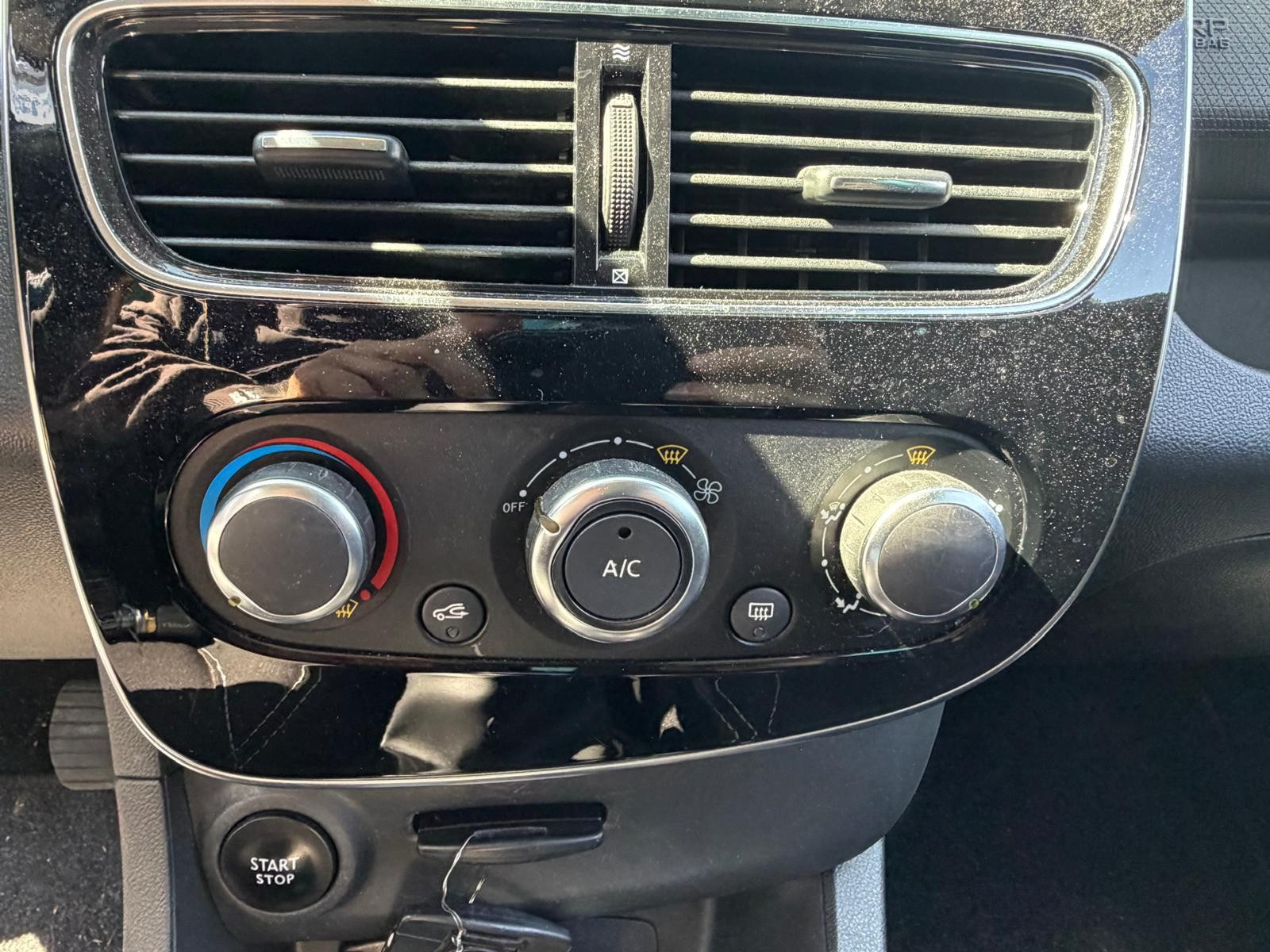 Renault CLIO IV - vue 1