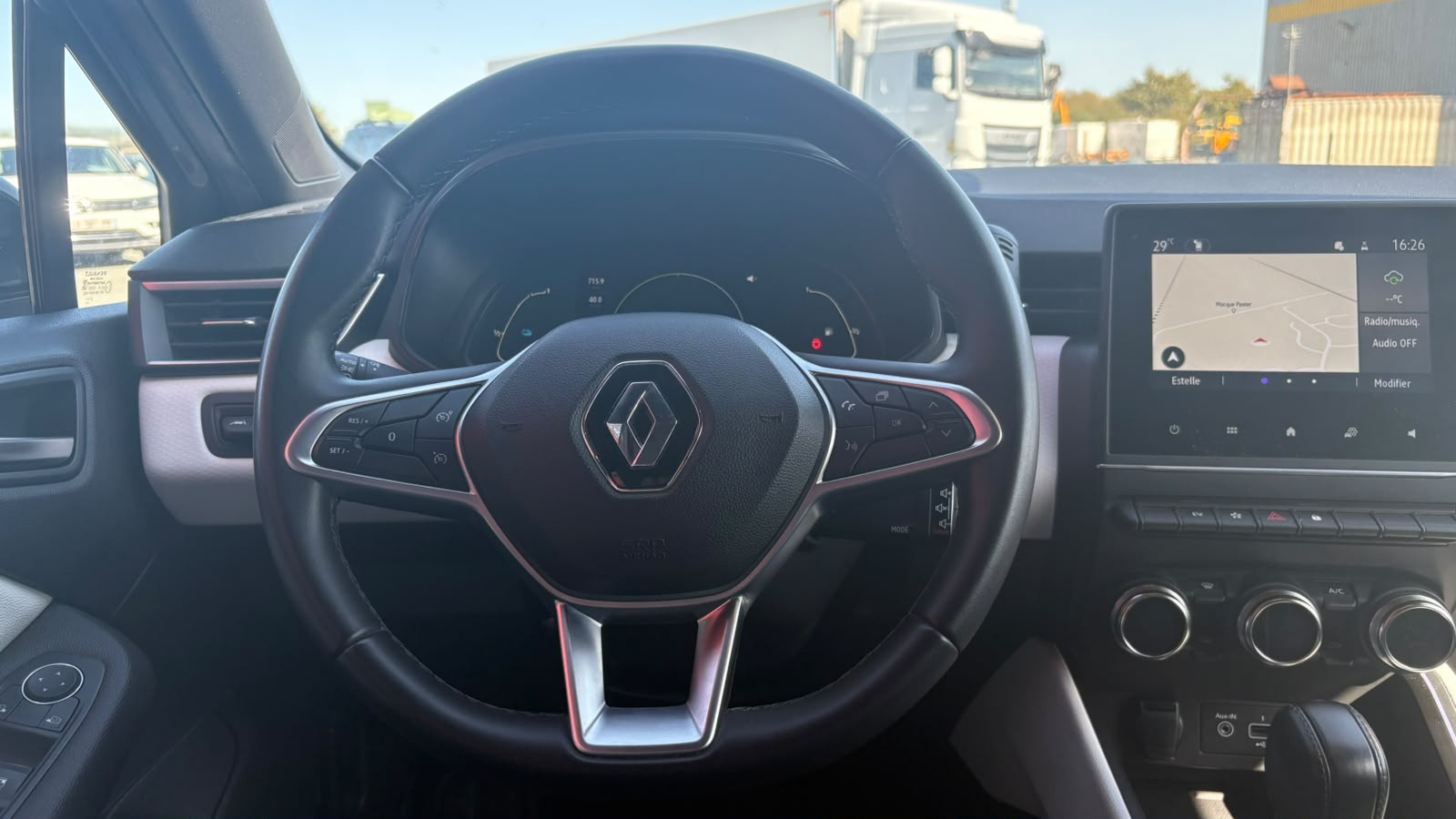 Renault CLIO V TECHNO 1.6 HY 140 CV ENTRETIEN RENAULT – GARANTIE 12 MOIS — photo 12