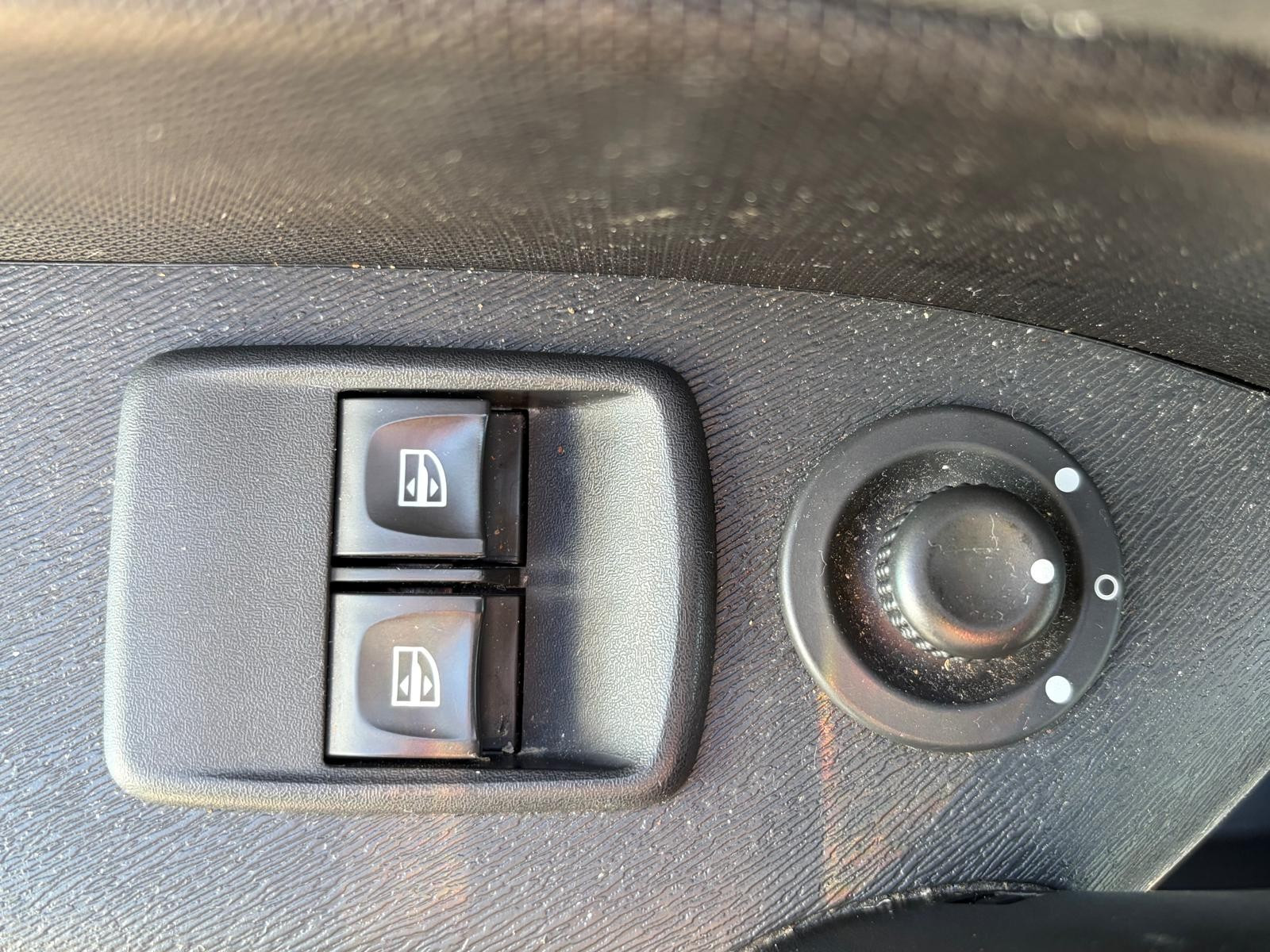 Renault KANGOO II - vue 1