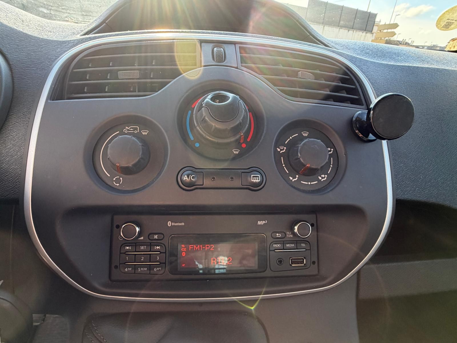 Renault KANGOO II - vue 1