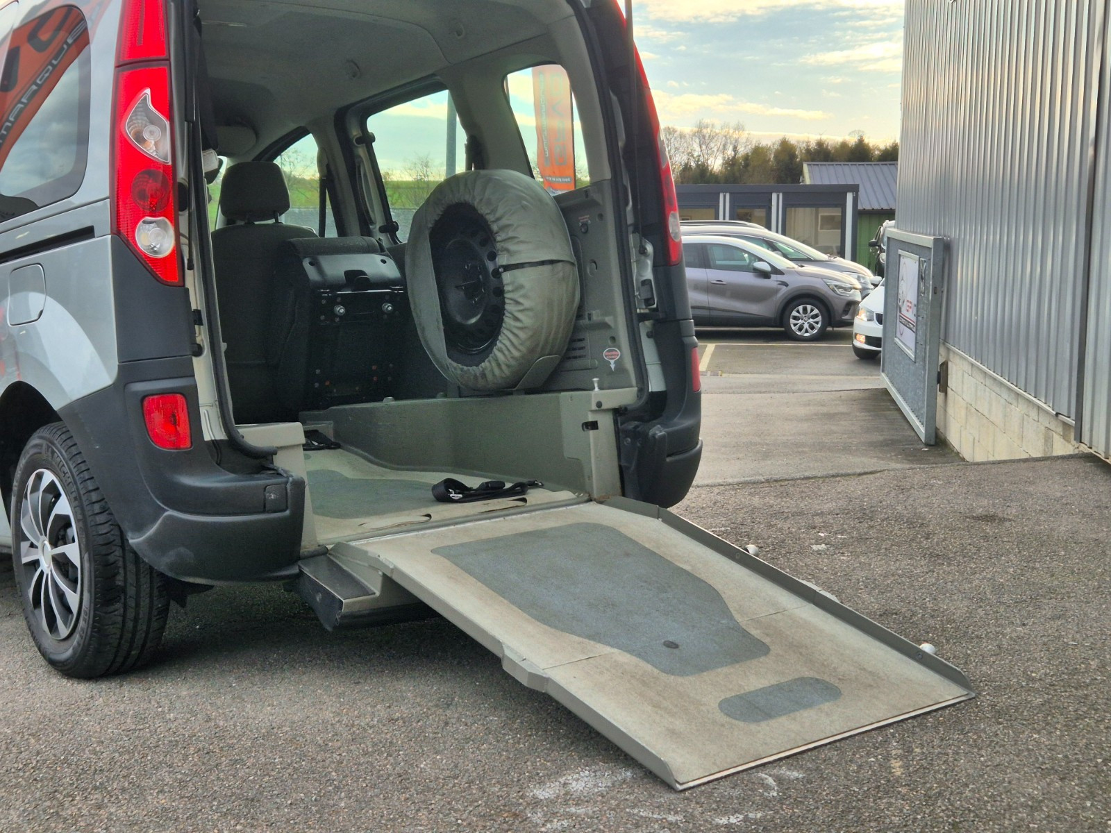 Renault KANGOO II TPMR  - vue 1