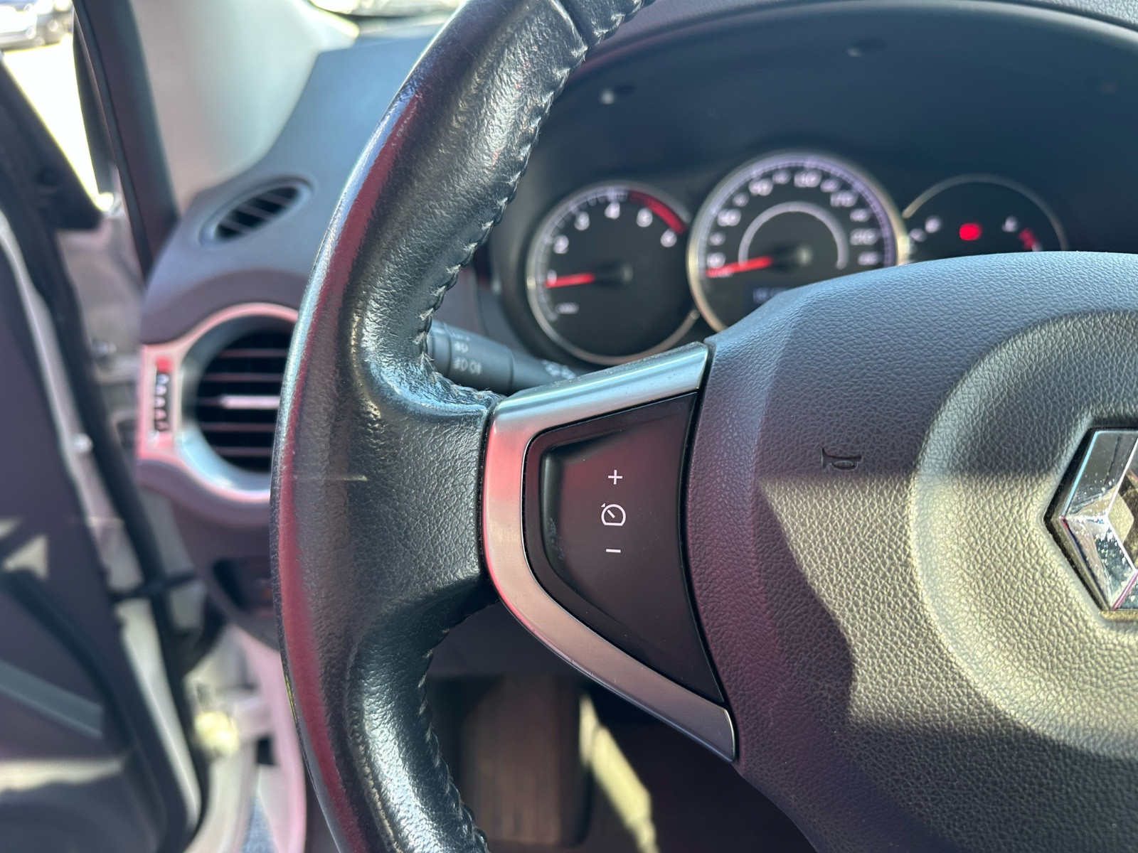 Renault KOLEOS 2.0 DCI 173 CH BOSE EDITION-GARANTIE 12 MOIS — photo 27