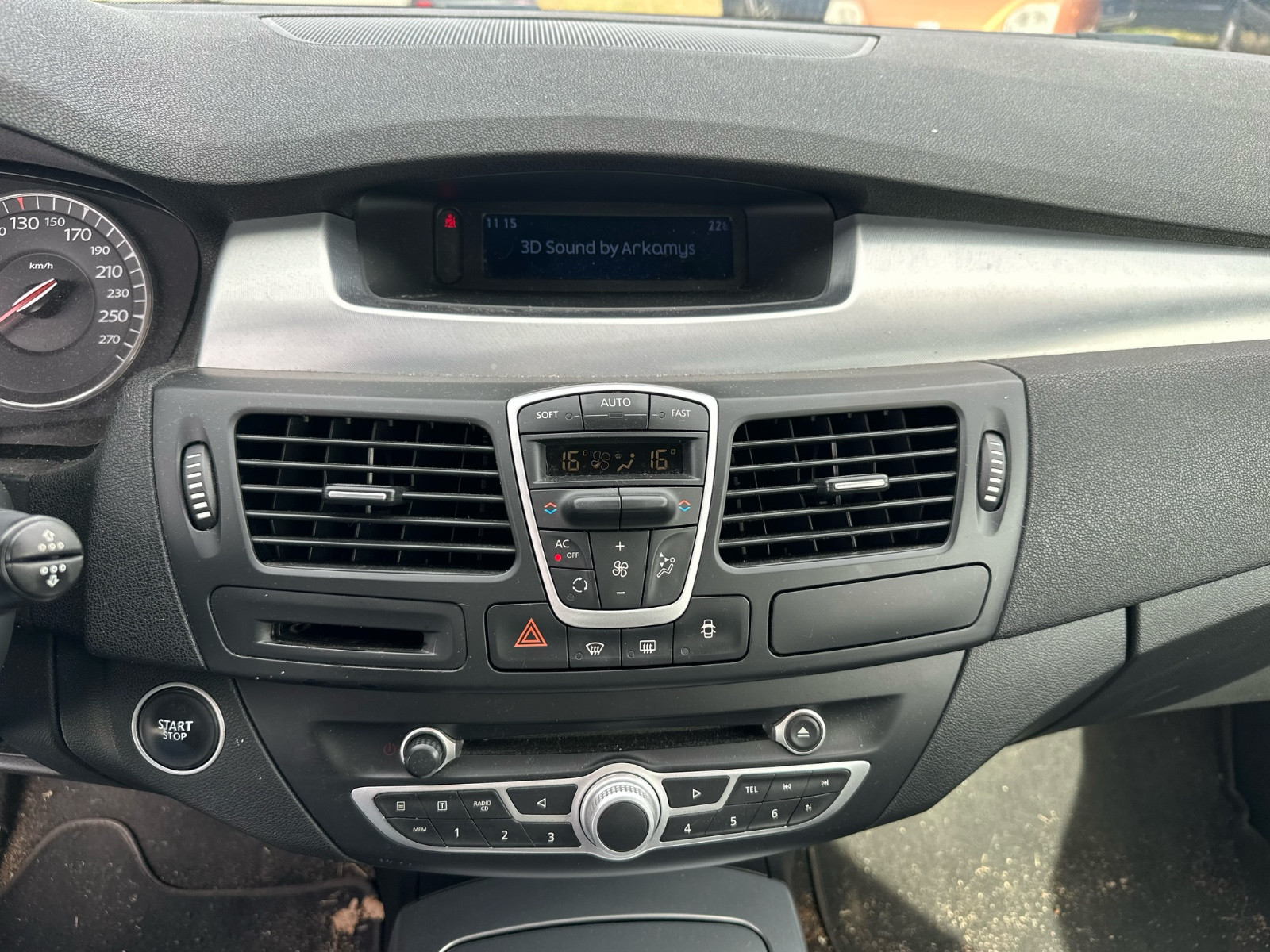 Renault Laguna Coupe 2.0 DCI 150 CH DYNAMIQUE – GARANTIE 12 MOIS — photo 22