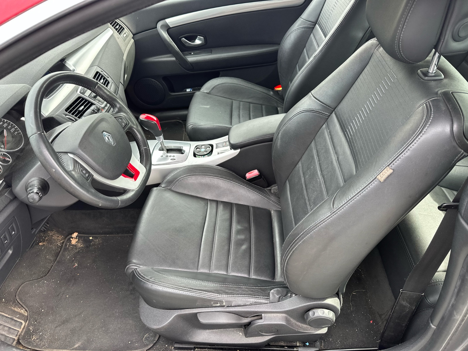 Renault Laguna Coupe 2.0 DCI 150 CH DYNAMIQUE – GARANTIE 12 MOIS — photo 11