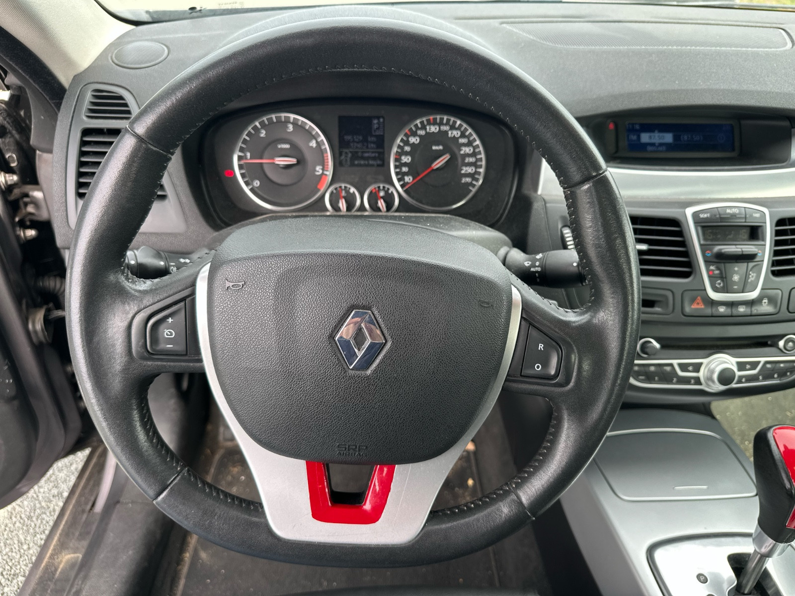 Renault Laguna Coupe 2.0 DCI 150 CH DYNAMIQUE – GARANTIE 12 MOIS — photo 18