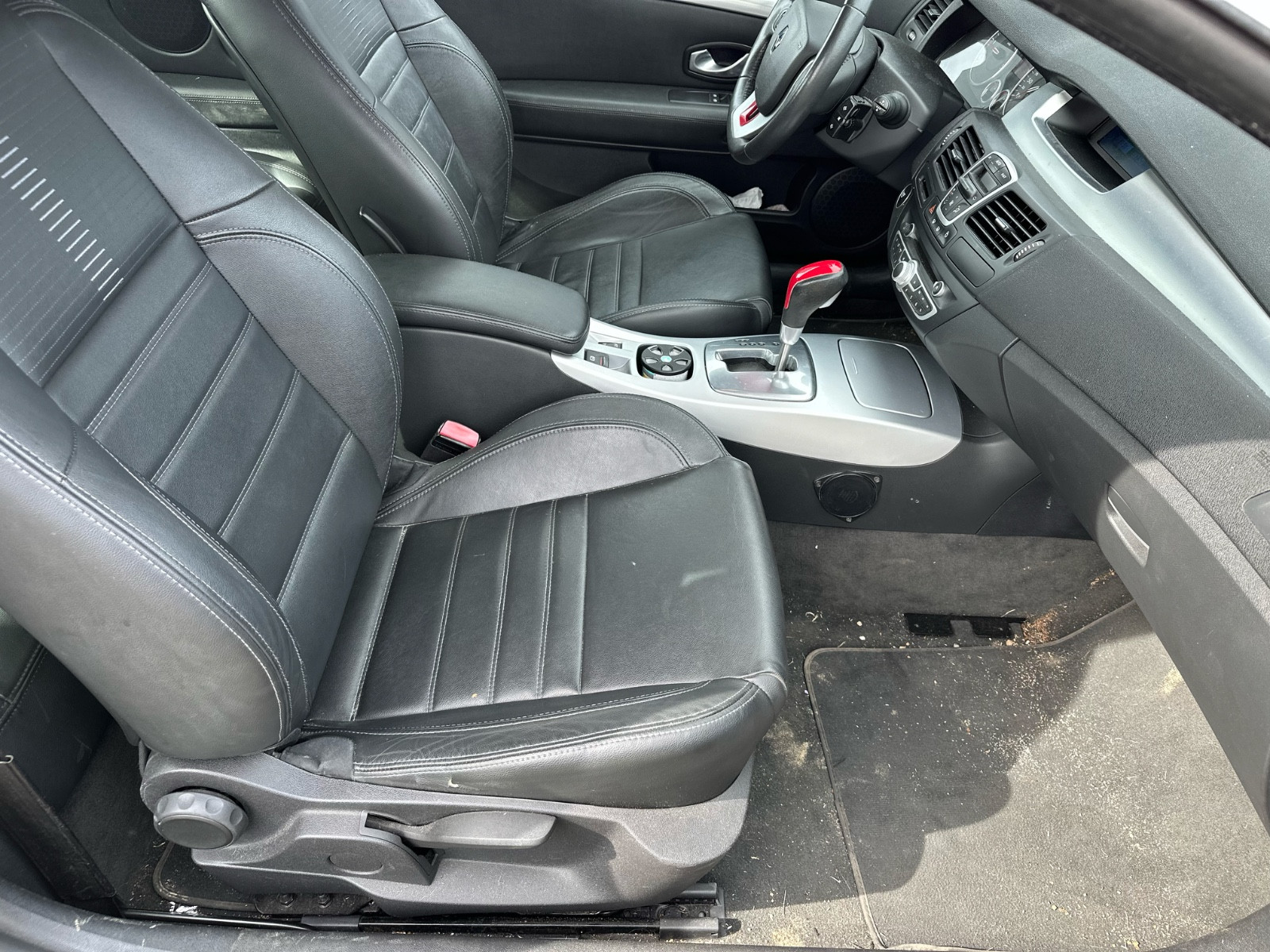 Renault Laguna Coupe 2.0 DCI 150 CH DYNAMIQUE – GARANTIE 12 MOIS — photo 13
