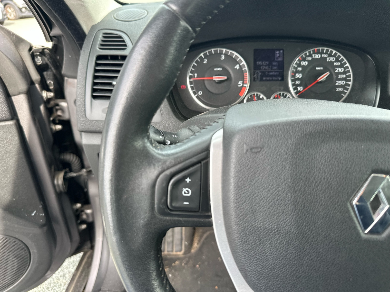 Renault Laguna Coupe 2.0 DCI 150 CH DYNAMIQUE – GARANTIE 12 MOIS — photo 19