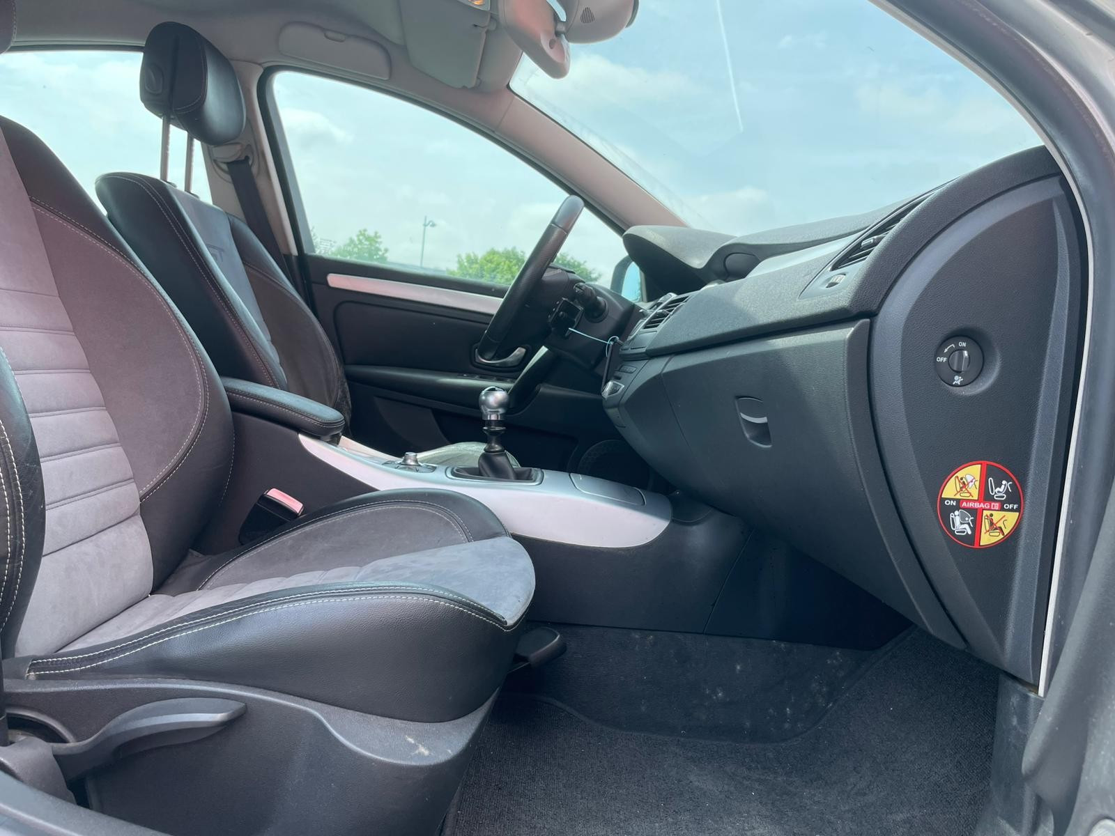 Renault Laguna GT 2.0 180 CV – GARANTIE 12 MOIS — photo 11
