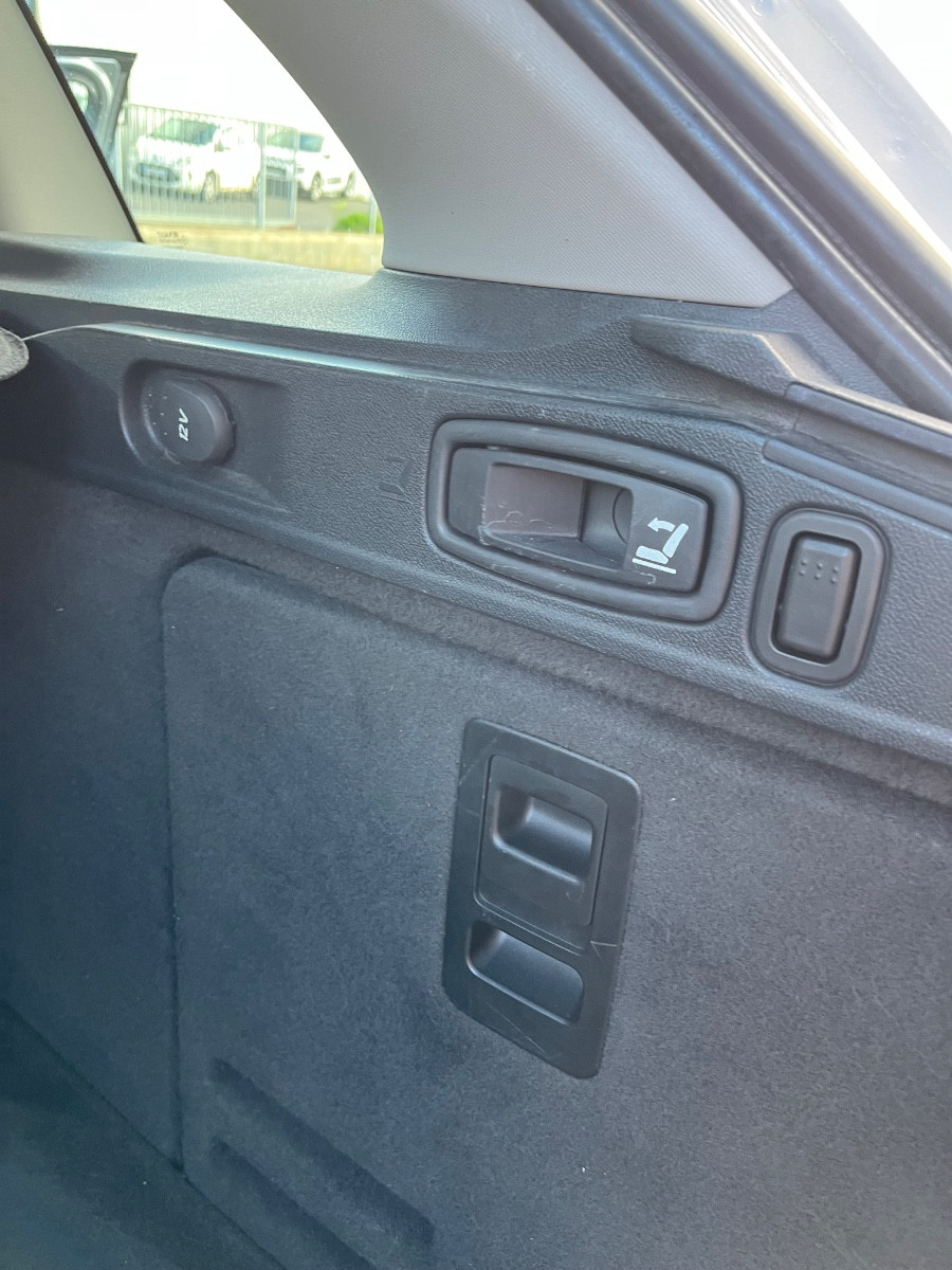 Renault LAGUNA III BREAK - vue 1