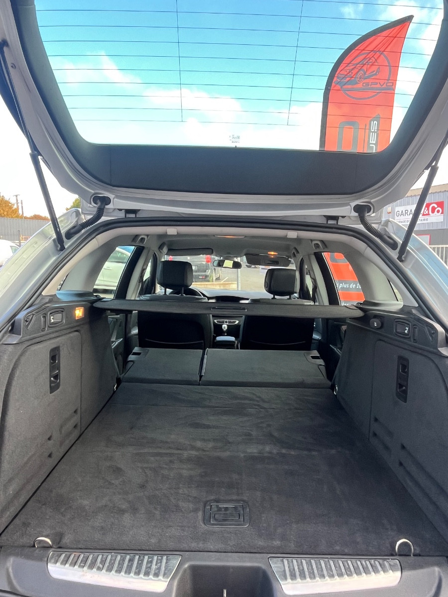 Renault LAGUNA III BREAK - vue 1