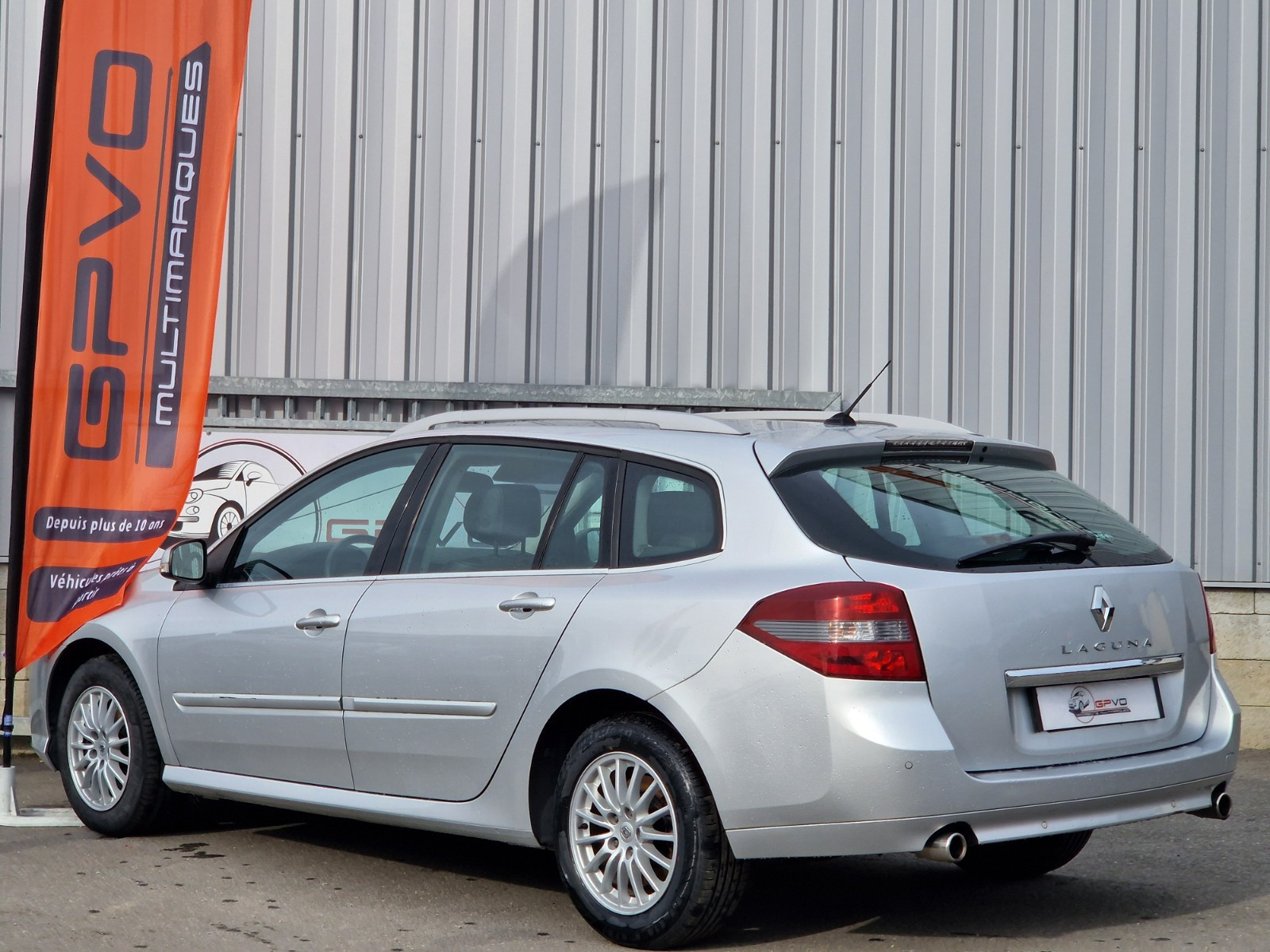 Renault LAGUNA III BREAK - vue 1