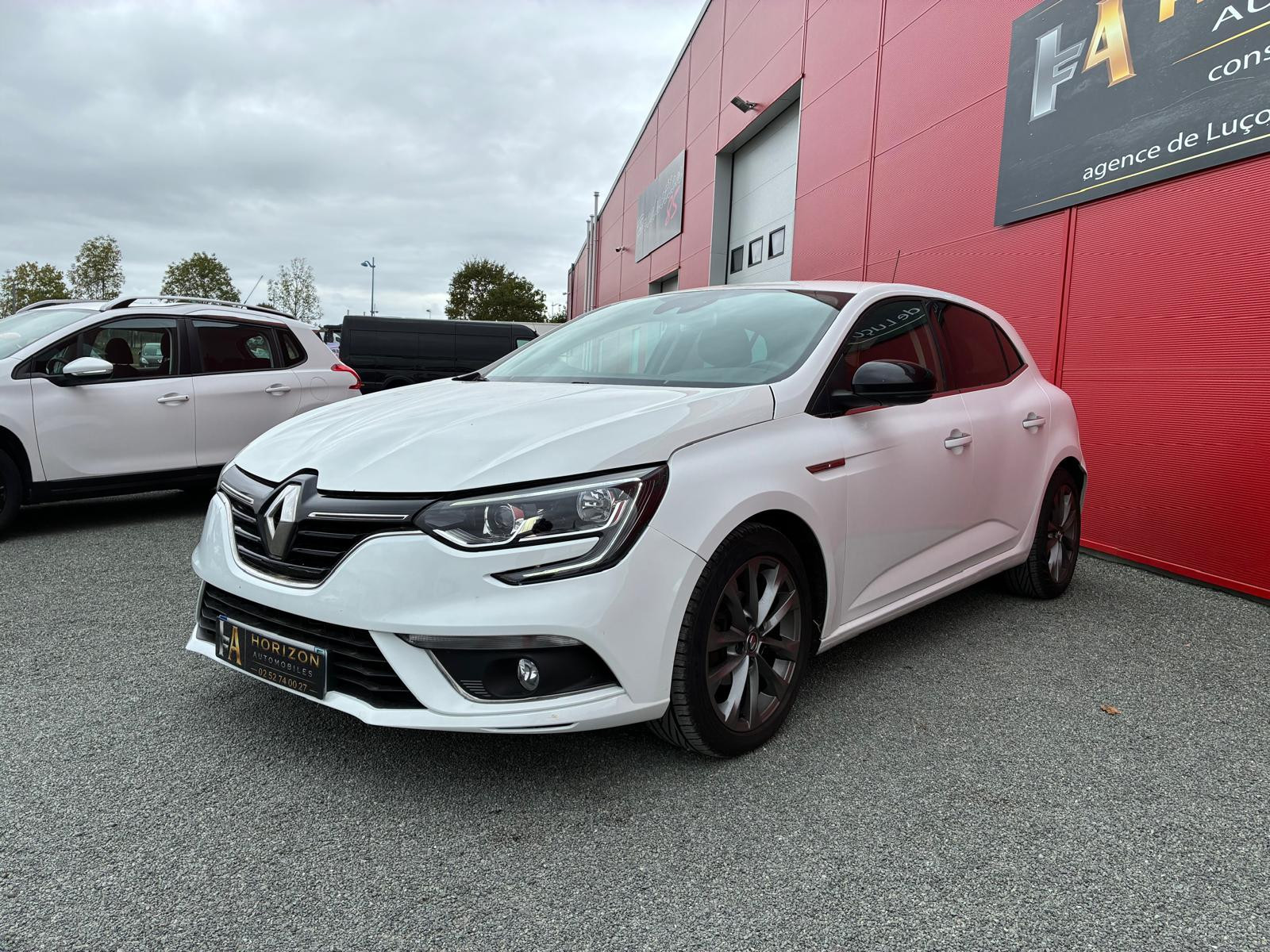 Renault Mégane 1.2 TCe 100ch energy Limited – GARANTIE 12 MOIS — photo 3