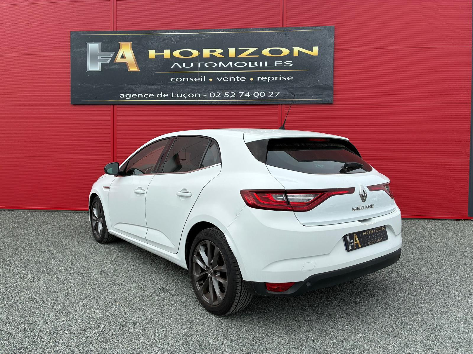 Renault Mégane 1.2 TCe 100ch energy Limited – GARANTIE 12 MOIS — photo 5