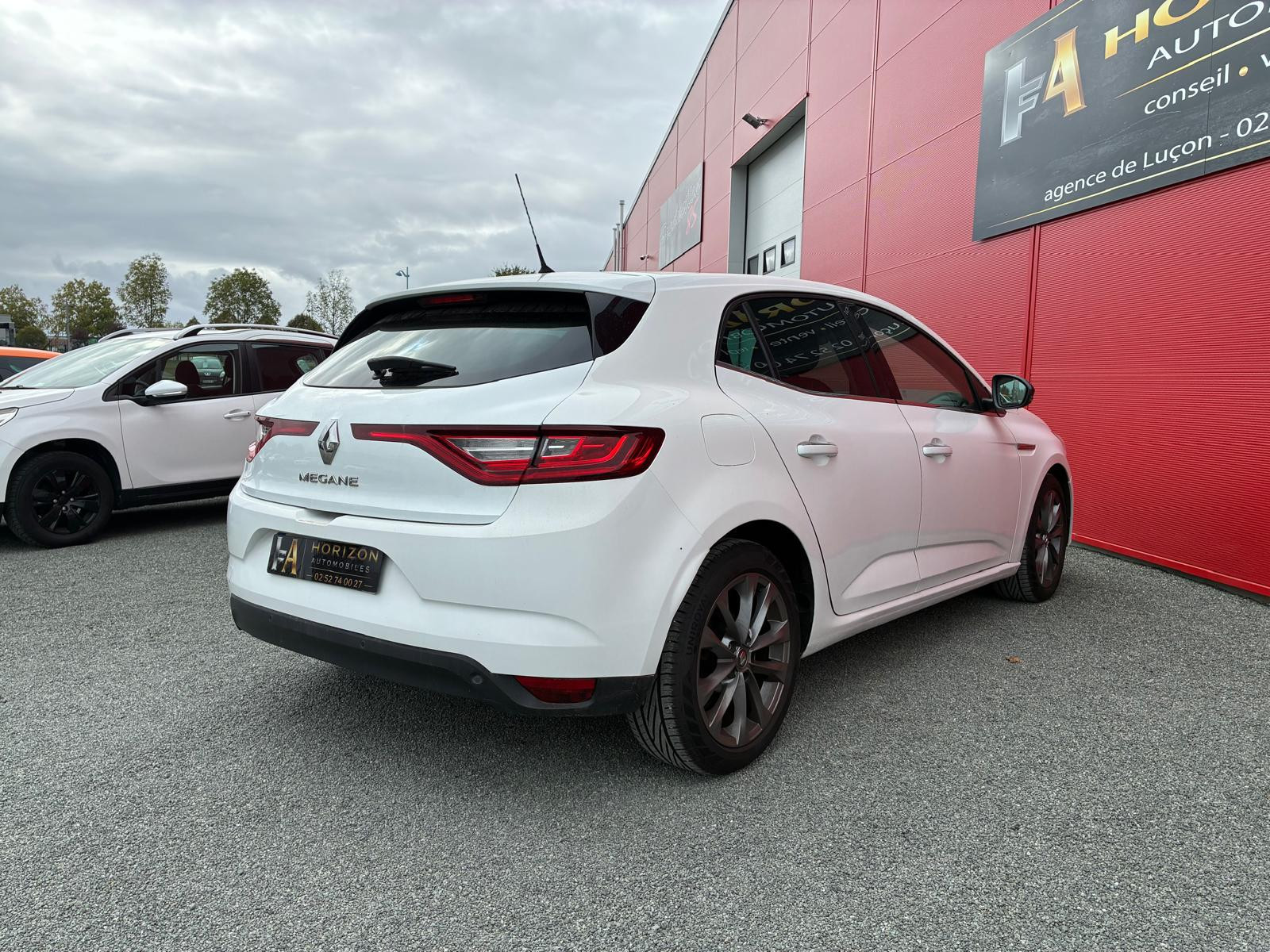 Renault Mégane 1.2 TCe 100ch energy Limited – GARANTIE 12 MOIS — photo 7