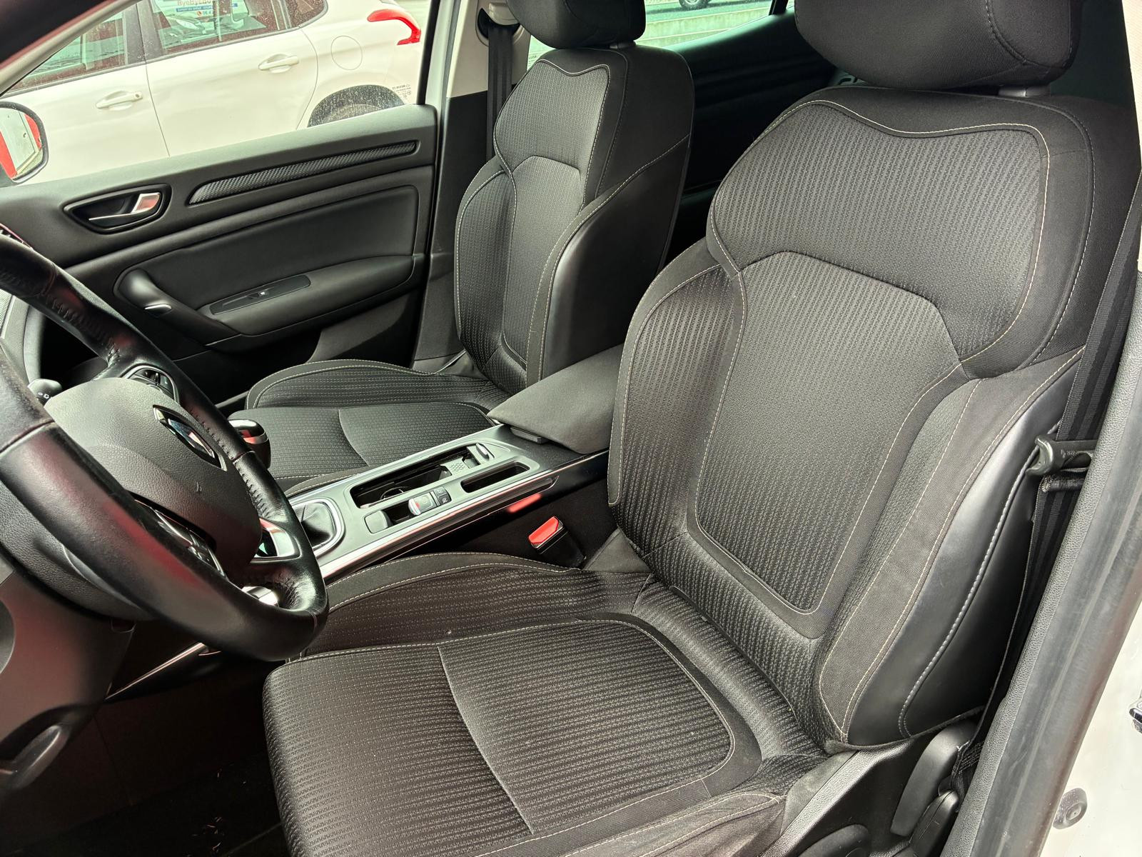 Renault Mégane 1.2 TCe 100ch energy Limited – GARANTIE 12 MOIS — photo 13