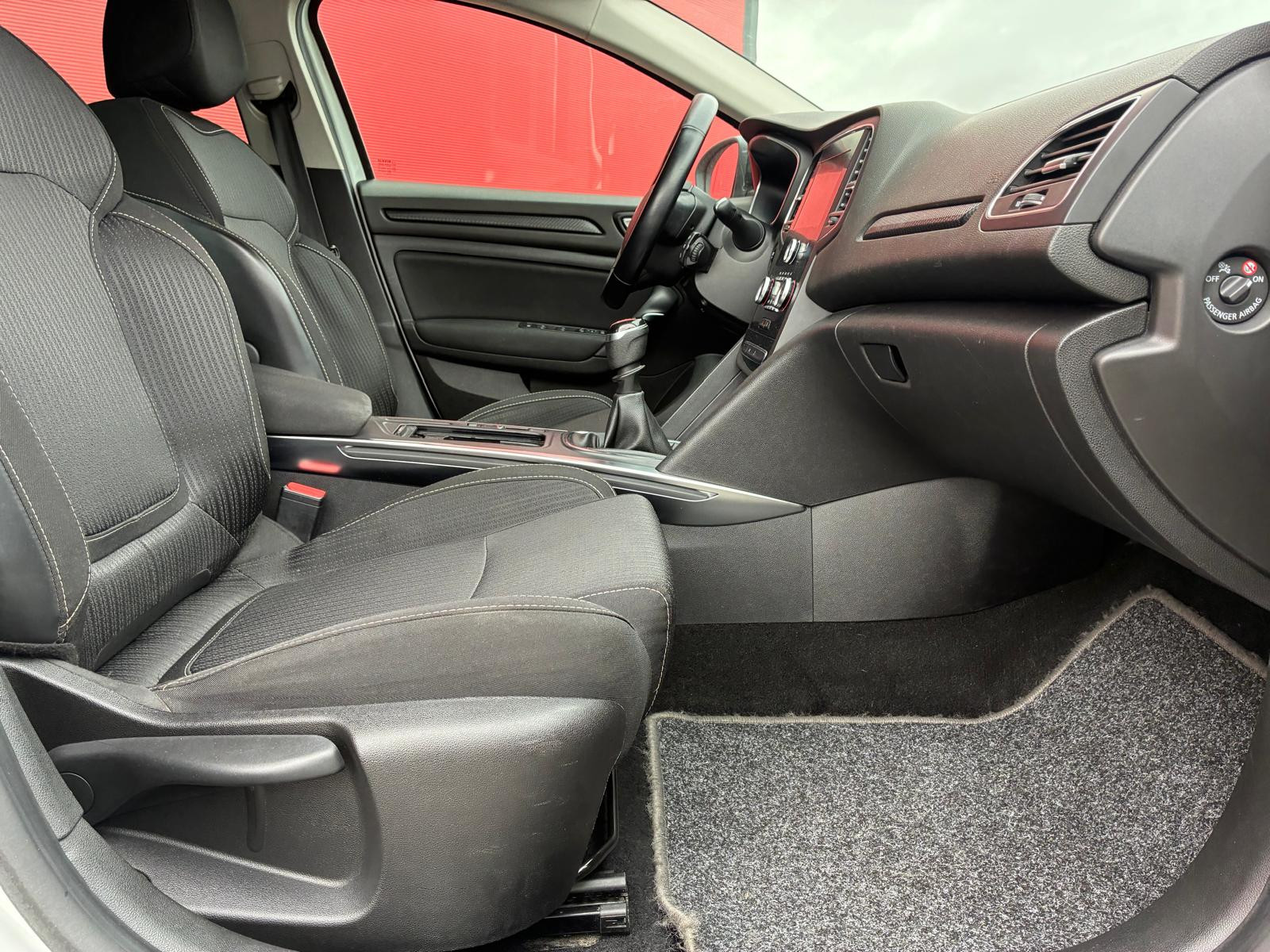 Renault Mégane 1.2 TCe 100ch energy Limited – GARANTIE 12 MOIS — photo 14
