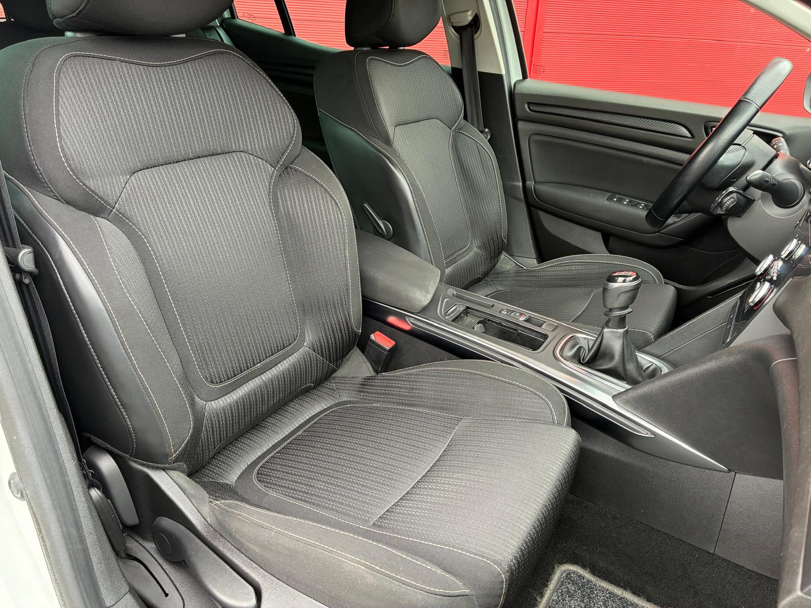 Renault Mégane 1.2 TCe 100ch energy Limited – GARANTIE 12 MOIS — photo 16
