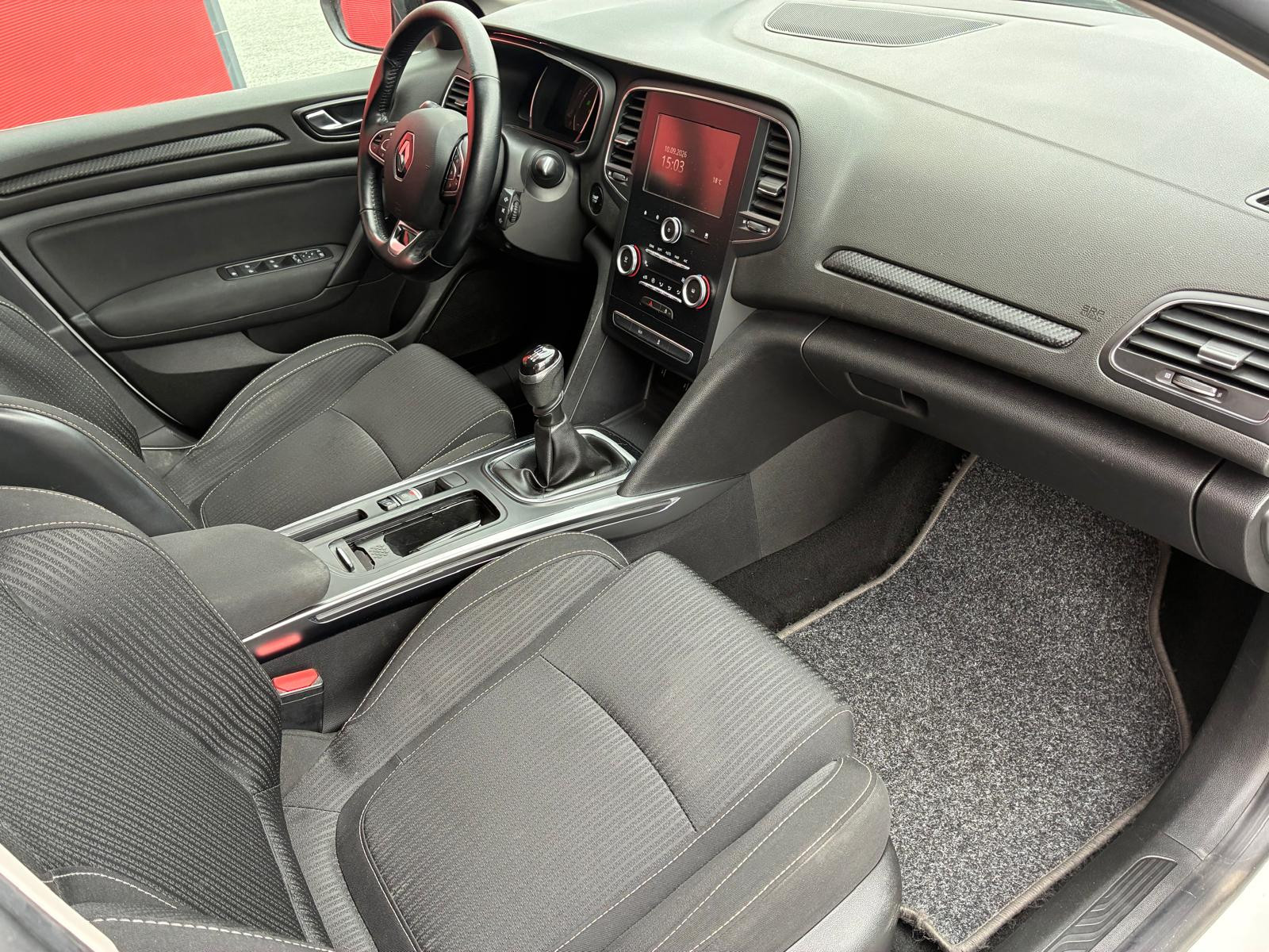 Renault Mégane 1.2 TCe 100ch energy Limited – GARANTIE 12 MOIS — photo 17