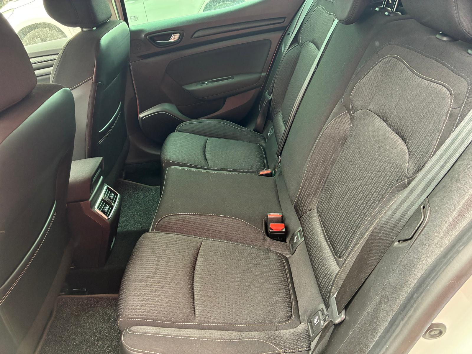 Renault Mégane 1.2 TCe 100ch energy Limited – GARANTIE 12 MOIS — photo 19