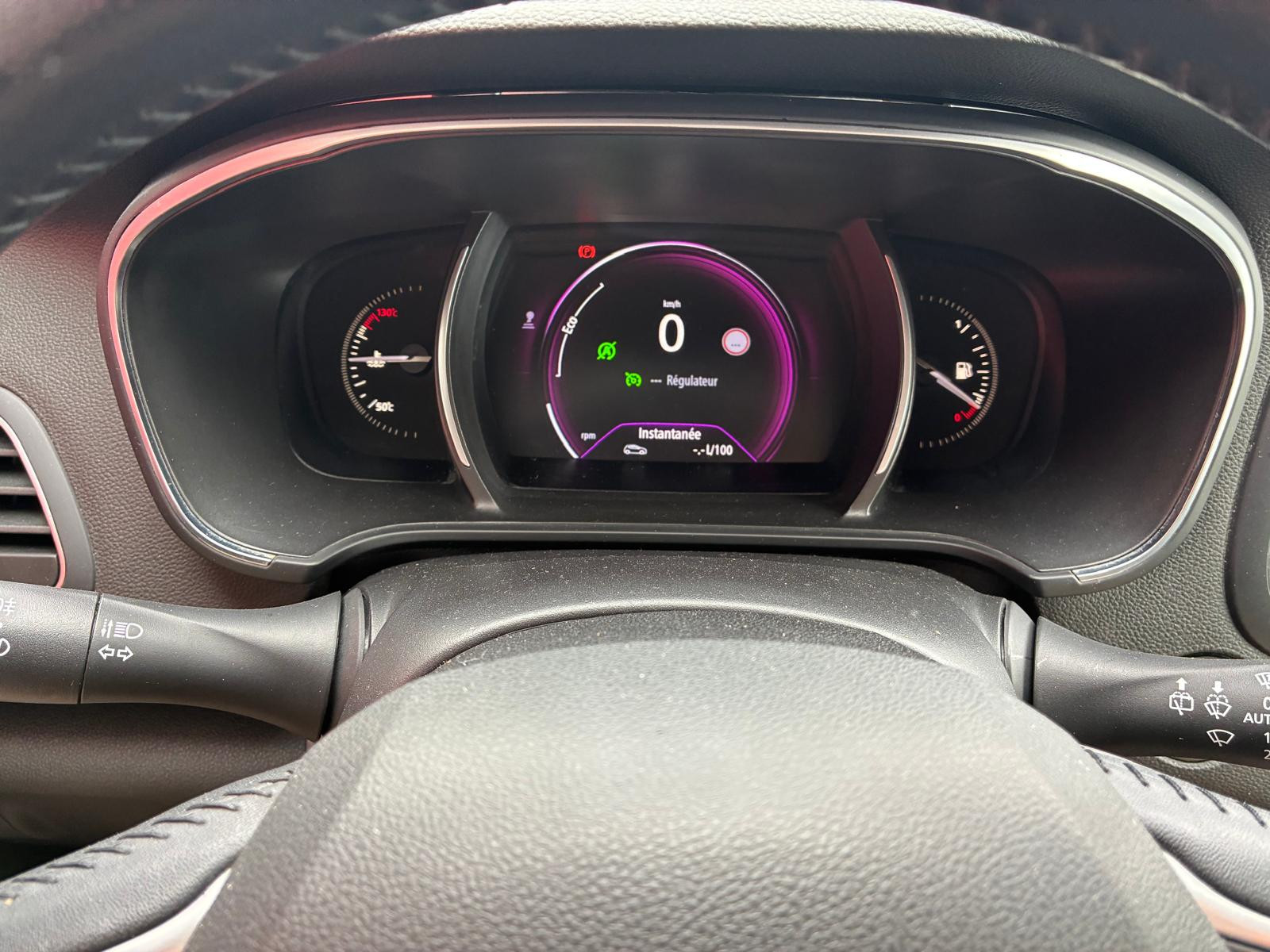 Renault Mégane 1.2 TCe 100ch energy Limited – GARANTIE 12 MOIS — photo 24