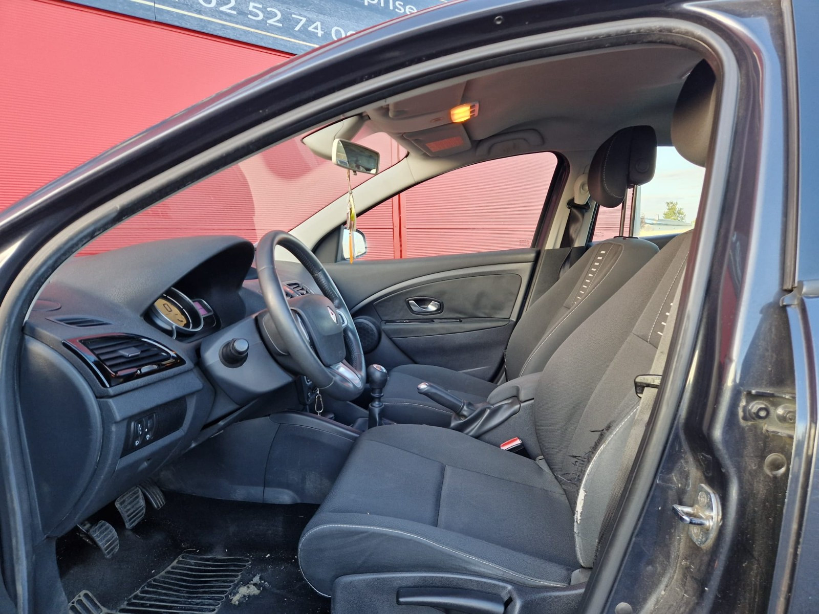 Renault Mégane 1.5 dCi 110ch FAP Authentique eco² — photo 15