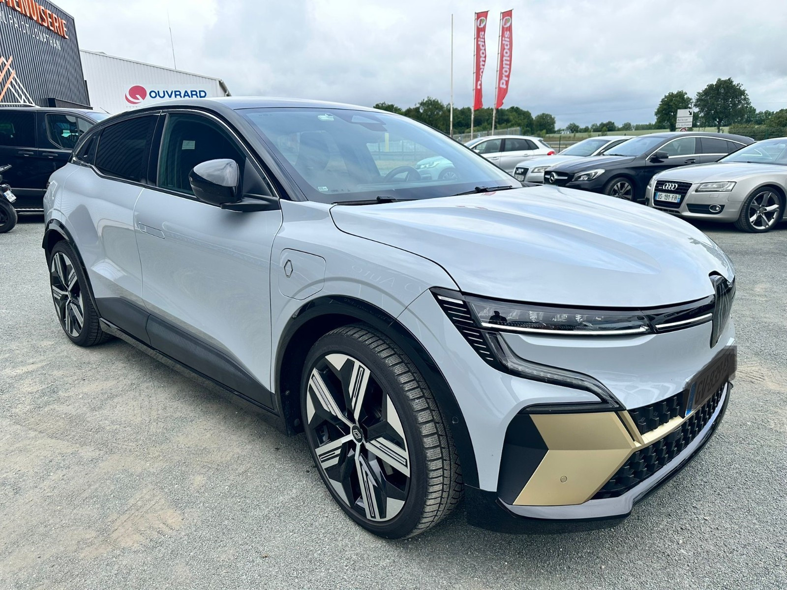 Renault MEGANE-E