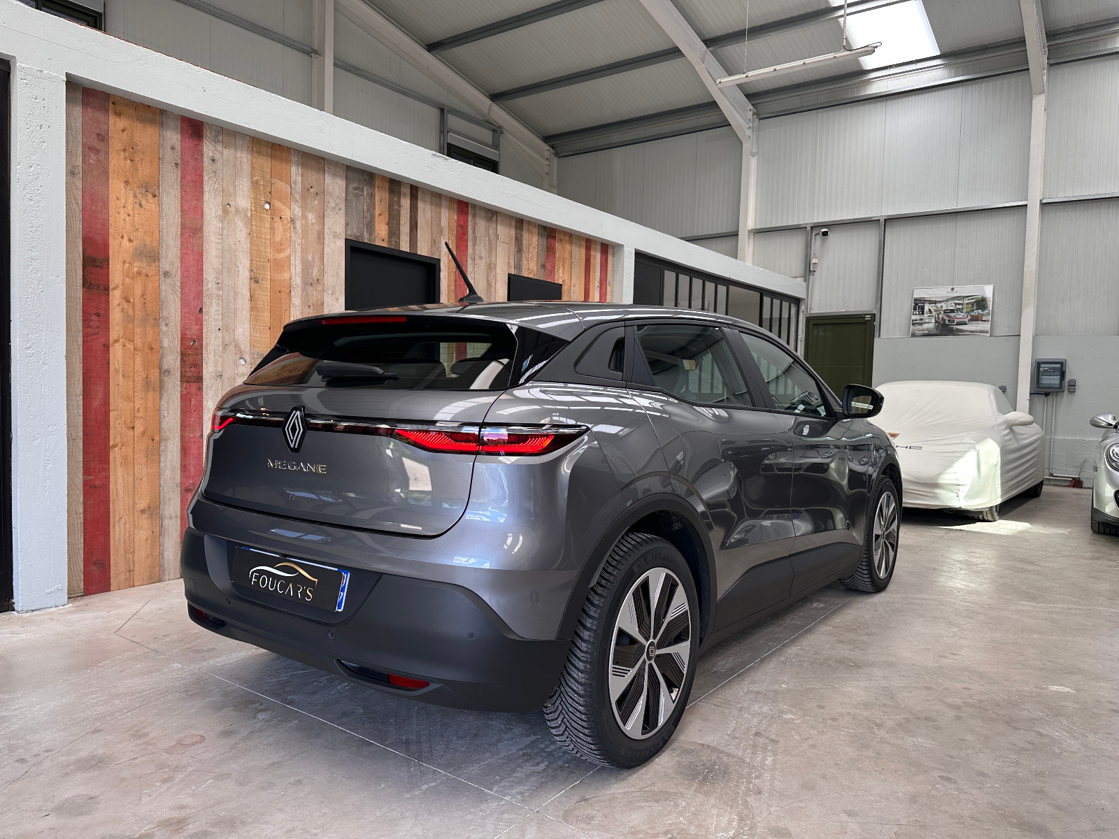 Renault MEGANE E-TECH ELECTRIC - vue 1