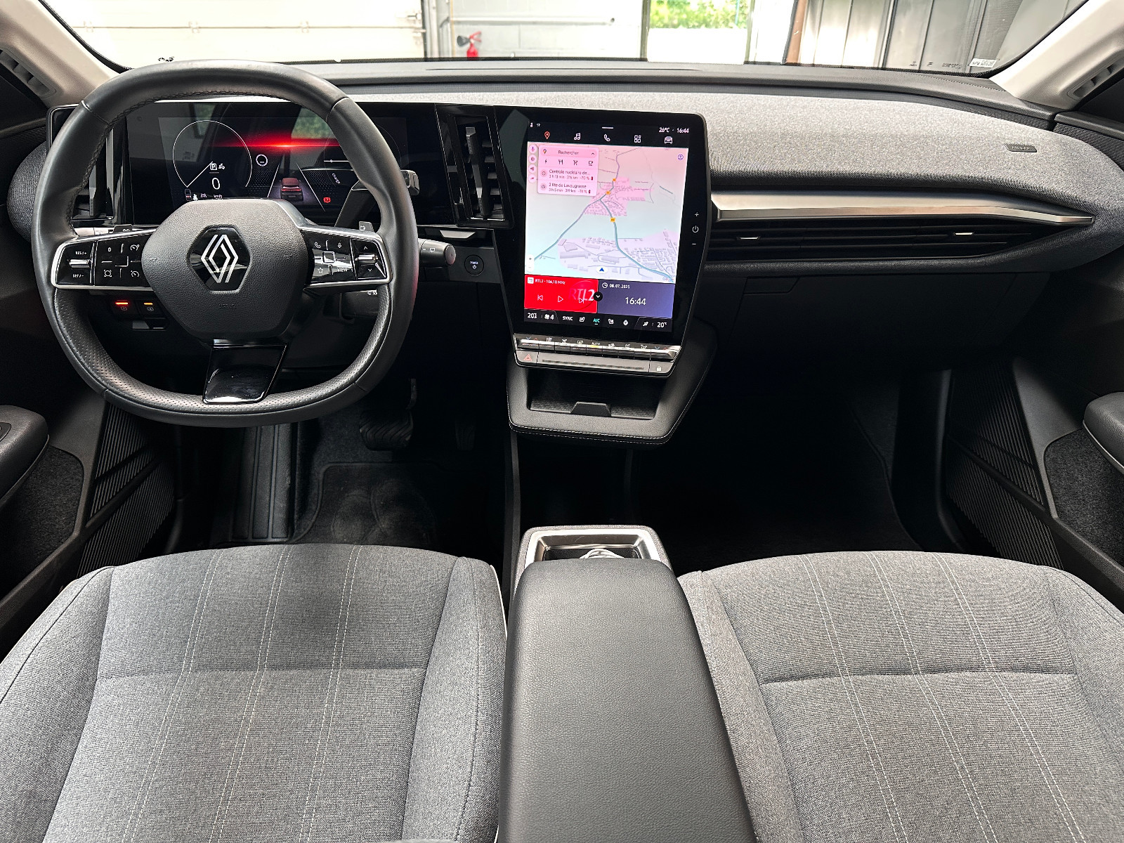 Renault MEGANE E-TECH ELECTRIC - vue 1