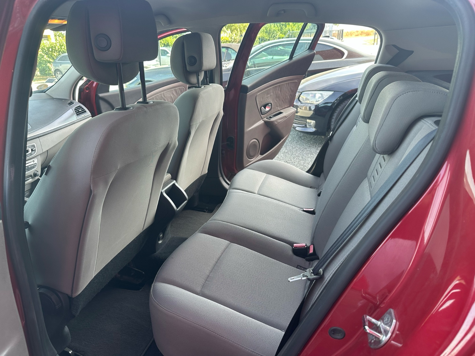 Renault Megane 3 Berline 5 ptes 1.9 DCI 131 CH AUTHENTIQUE – GARANTIE 12 MOIS — photo 10