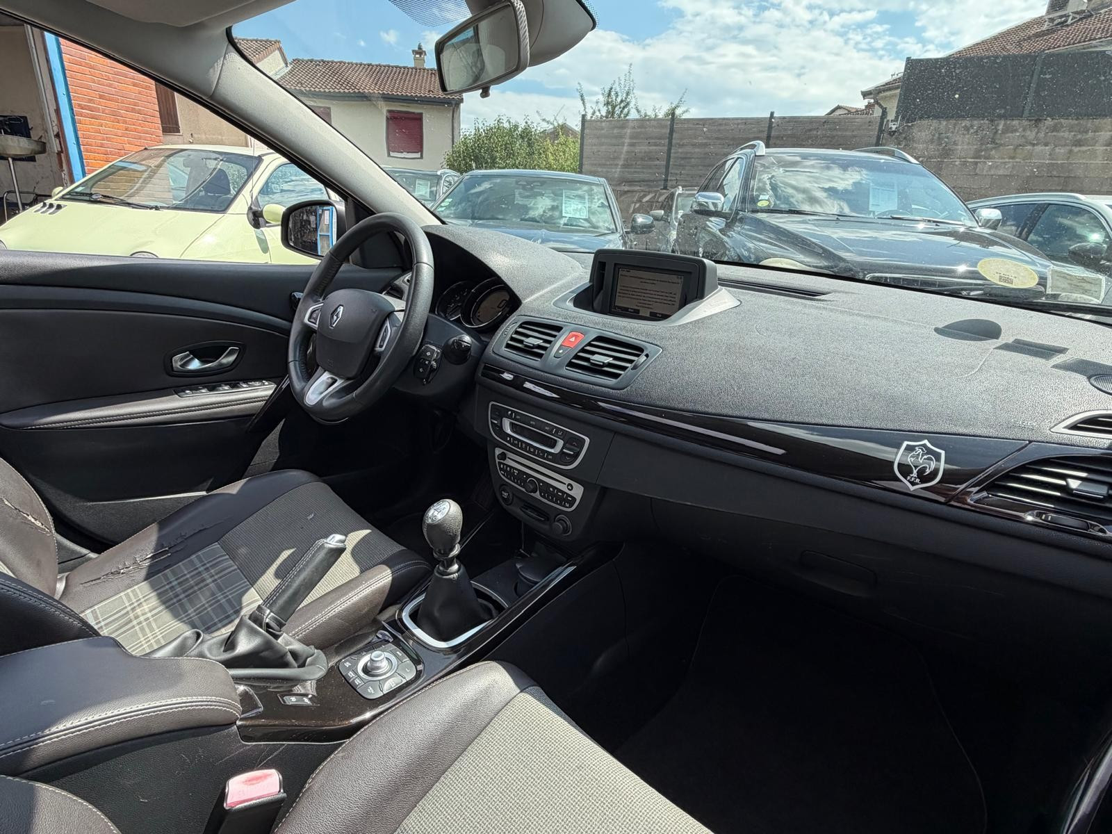 Renault MEGANE III BERLINE - vue 1