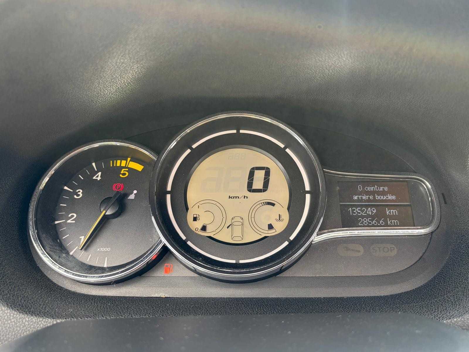 Renault MEGANE III BERLINE - vue 1