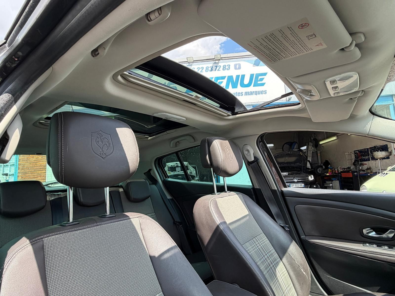 Renault MEGANE III BERLINE - vue 1