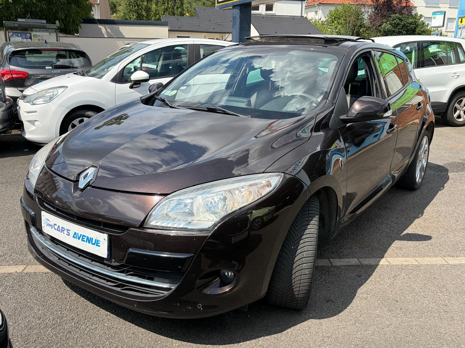 Renault MEGANE III BERLINE - vue 1