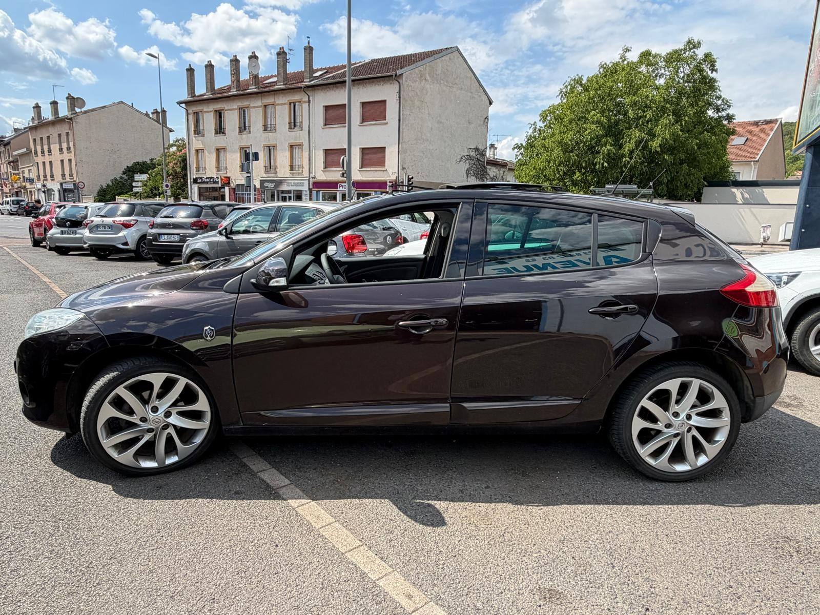 Renault MEGANE III BERLINE - vue 1