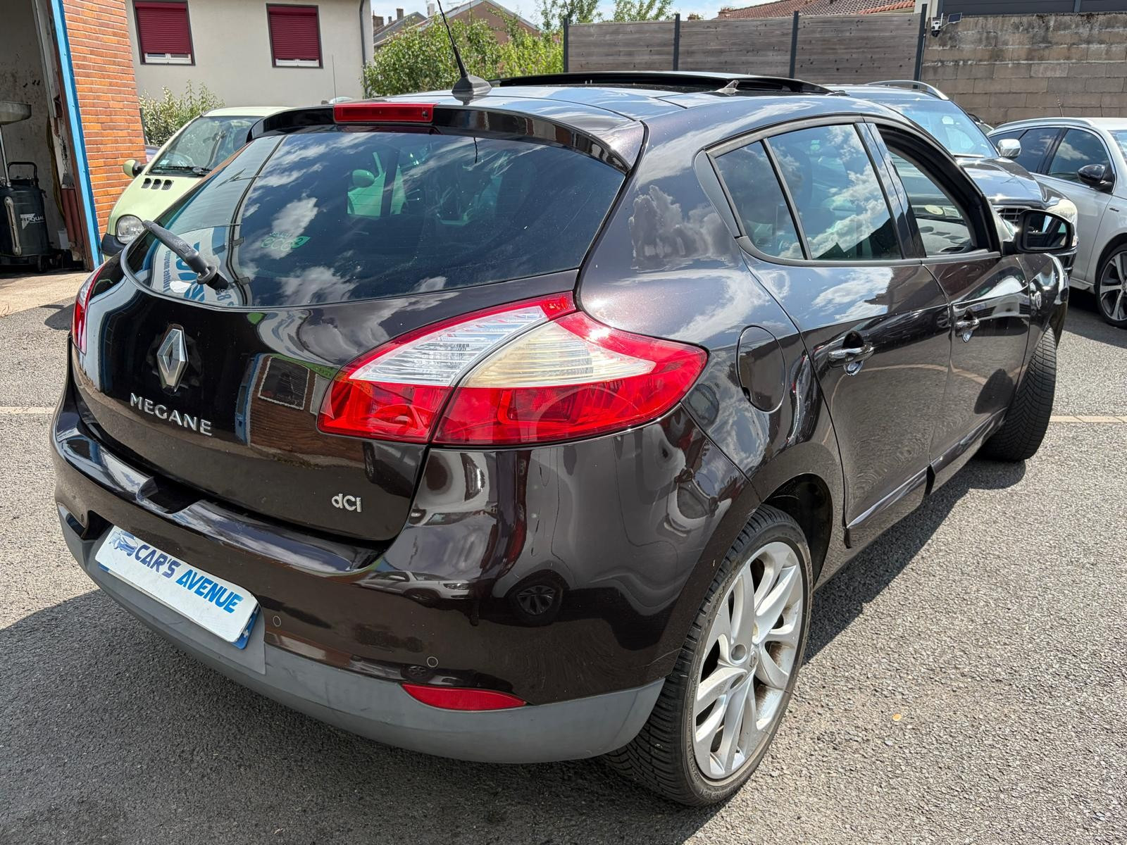 Renault MEGANE III BERLINE - vue 1