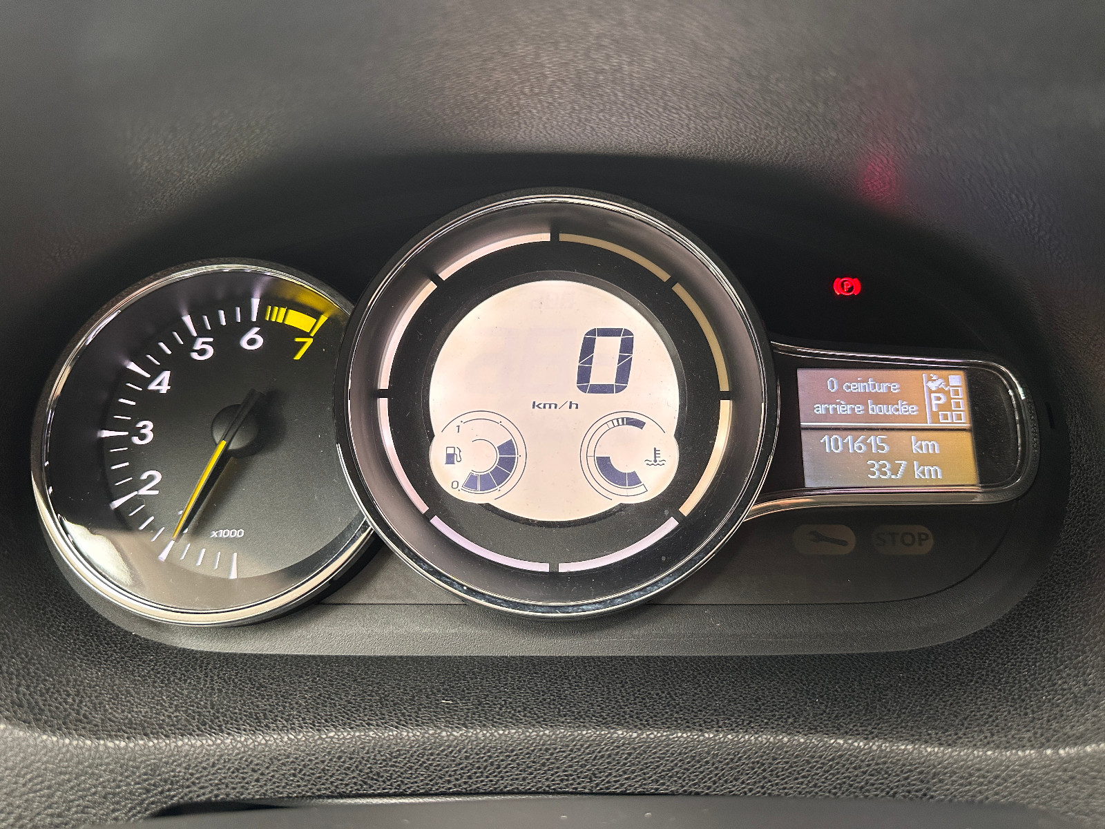 Renault MEGANE III COUPE - vue 1