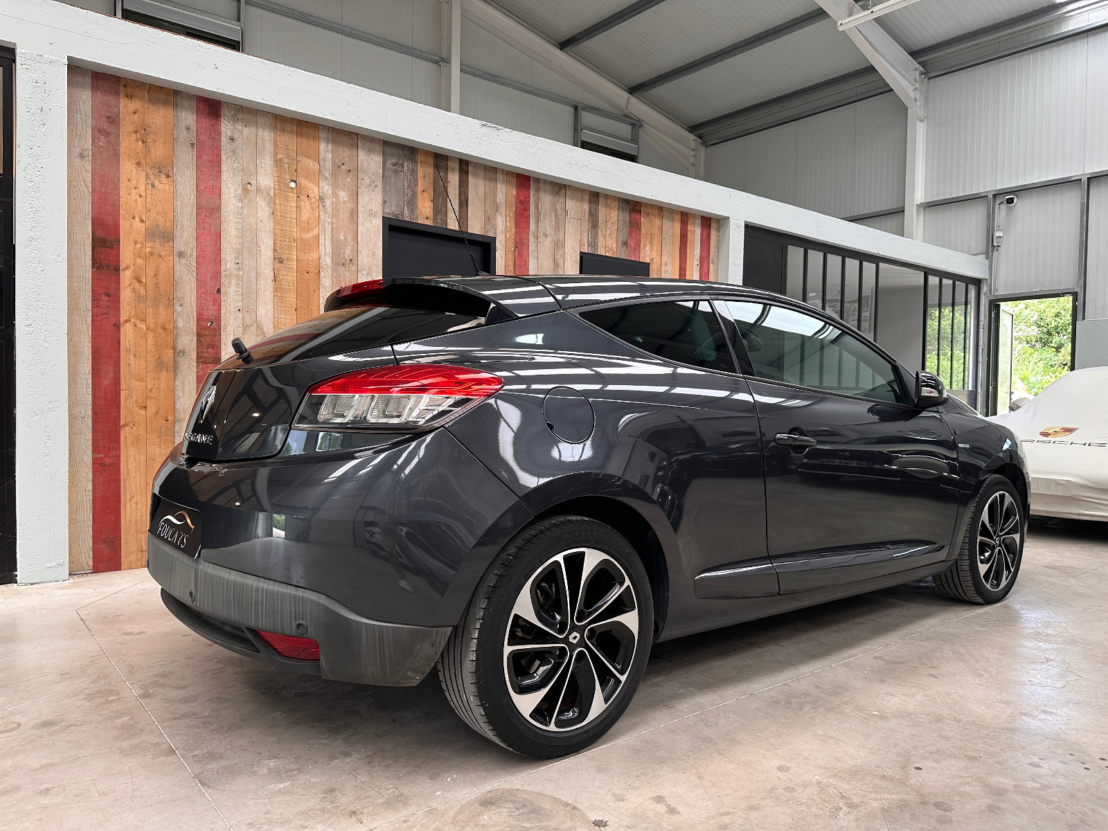 Renault MEGANE III COUPE - vue 1