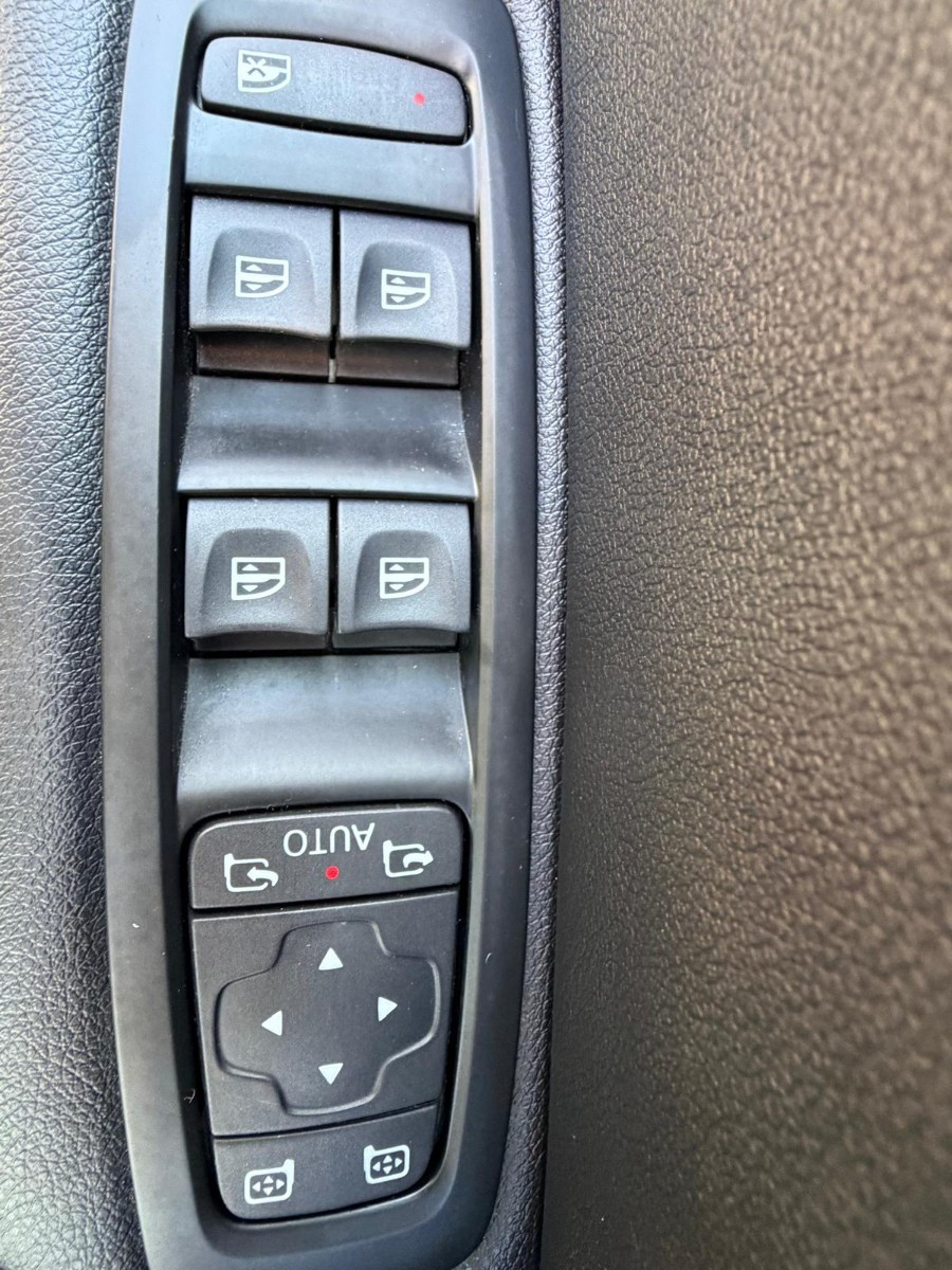 Renault Megane IV Berline 5 ptes. - vue 1