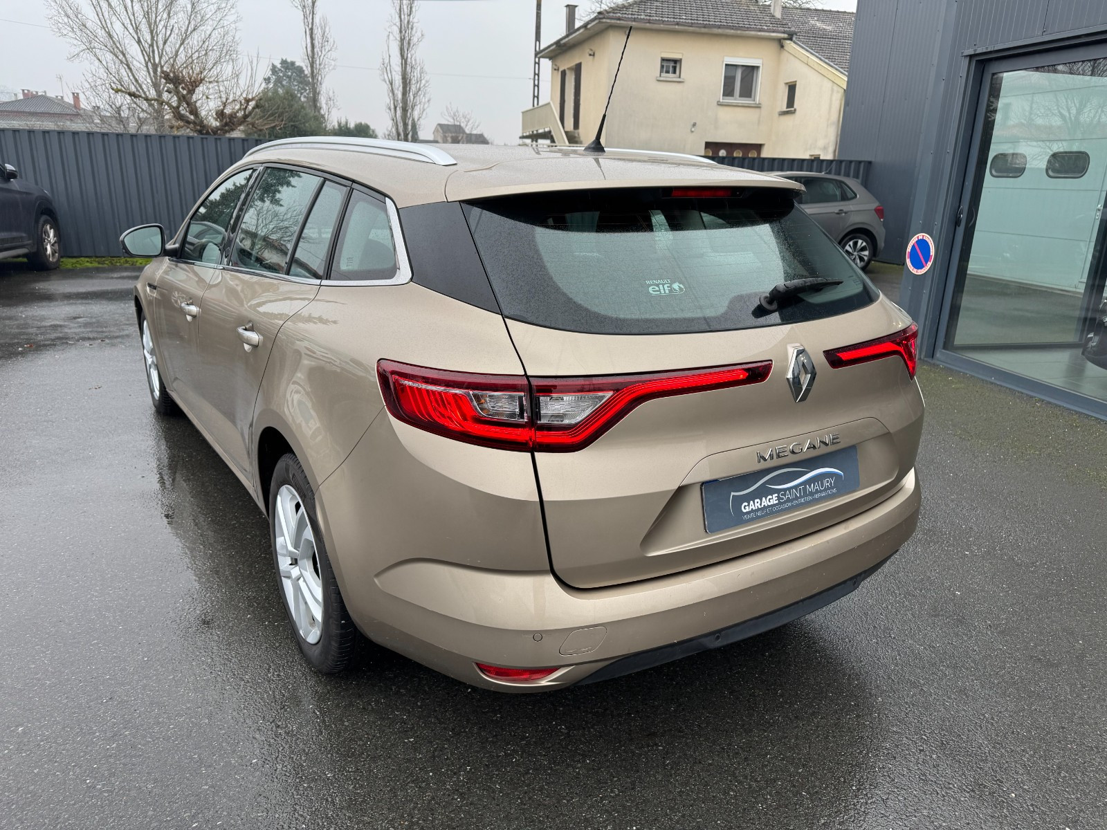 Renault MEGANE IV BREAK - vue 1