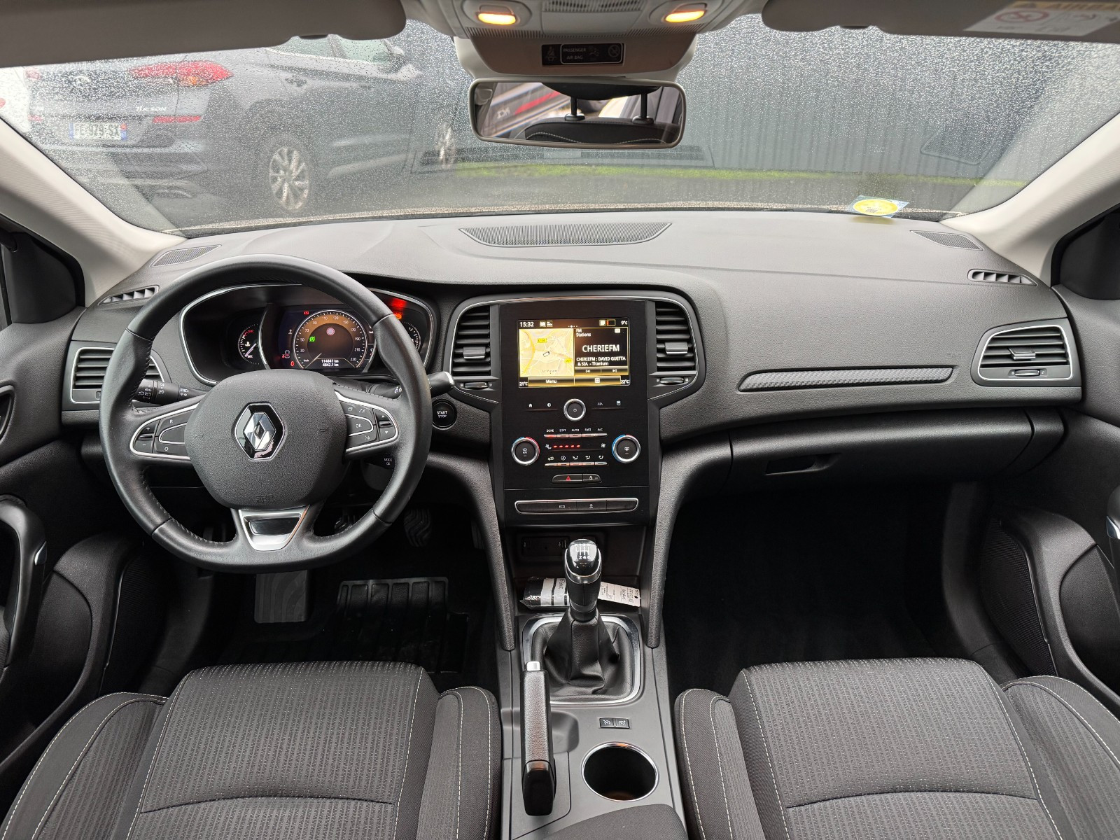 Renault MEGANE IV BREAK - vue 1