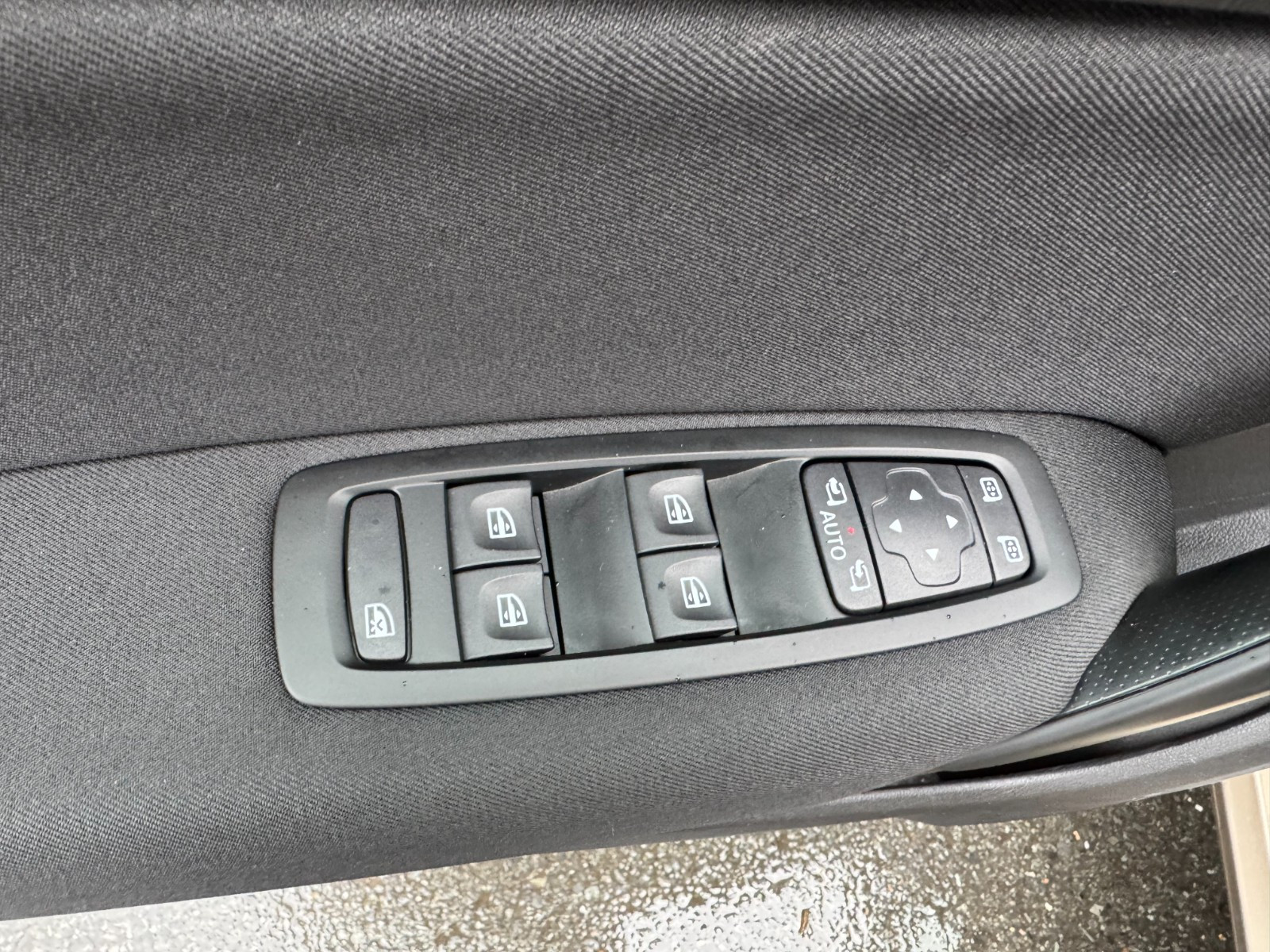 Renault MEGANE IV BREAK - vue 1