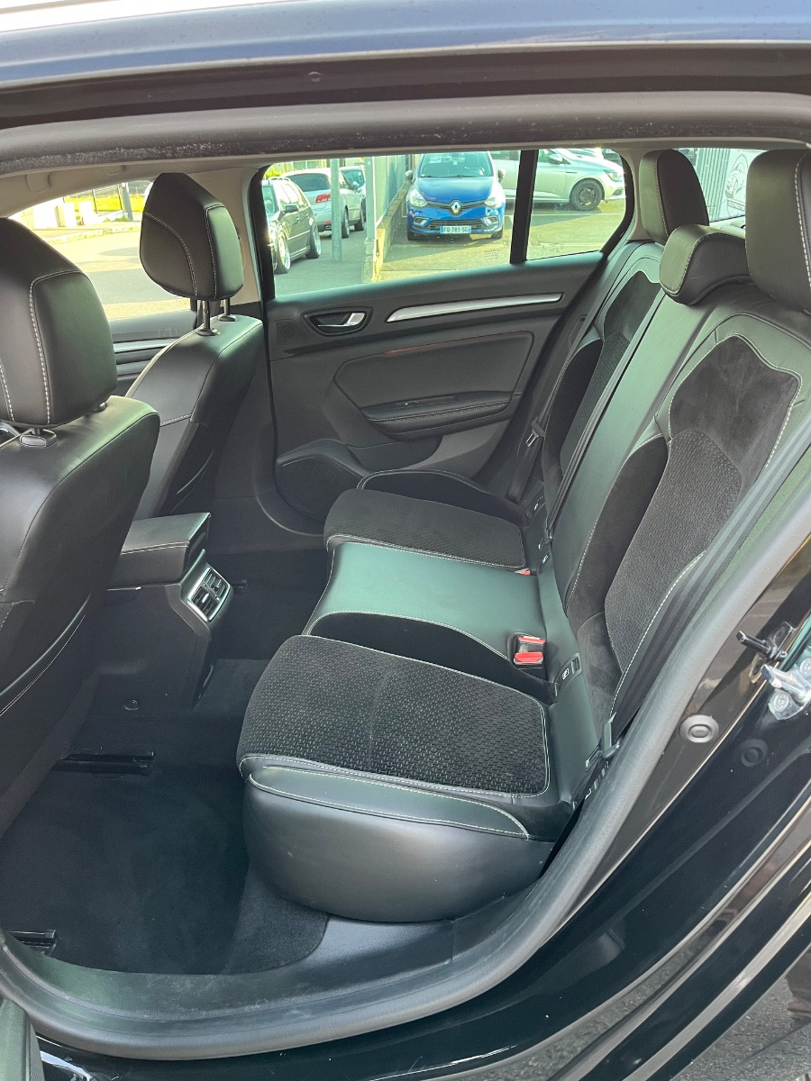 Renault MÉGANE IV - vue 1