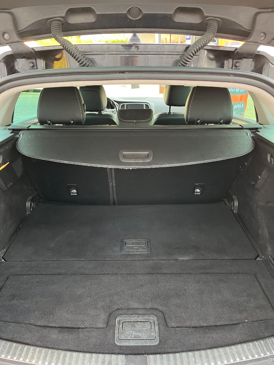 Renault MÉGANE IV - vue 1