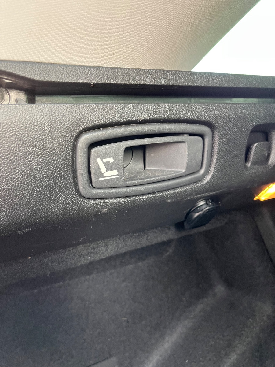 Renault MÉGANE IV - vue 1