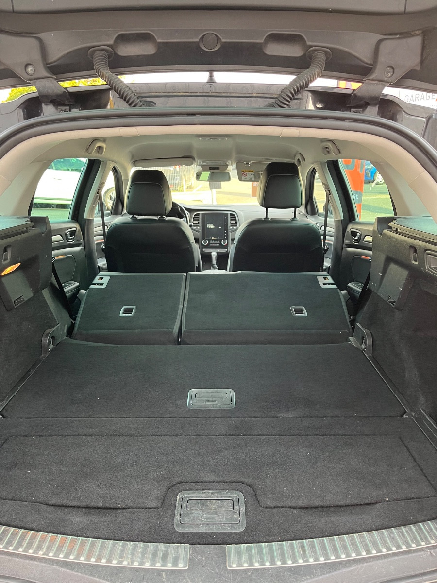 Renault MÉGANE IV - vue 1