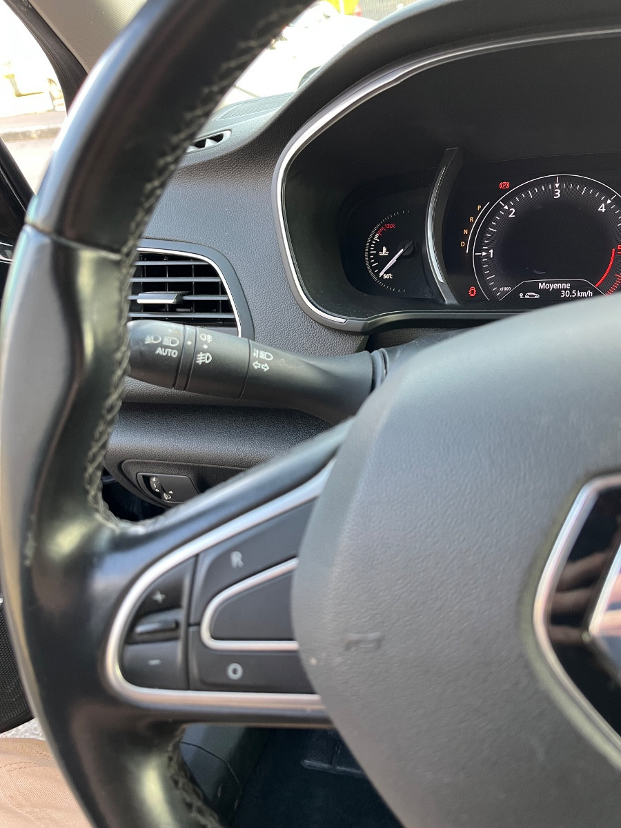 Renault MÉGANE IV - vue 1