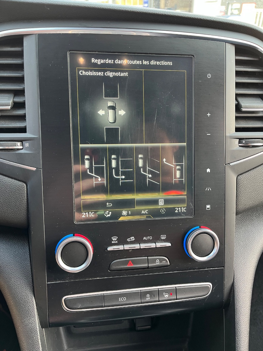 Renault MÉGANE IV - vue 1