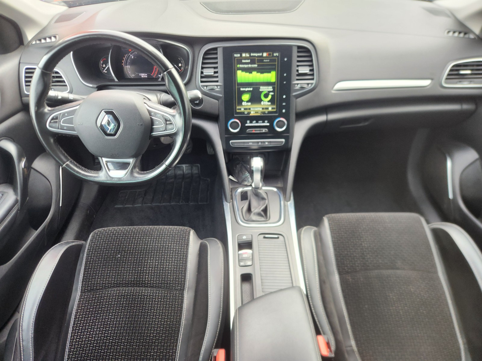 Renault MÉGANE IV - vue 1